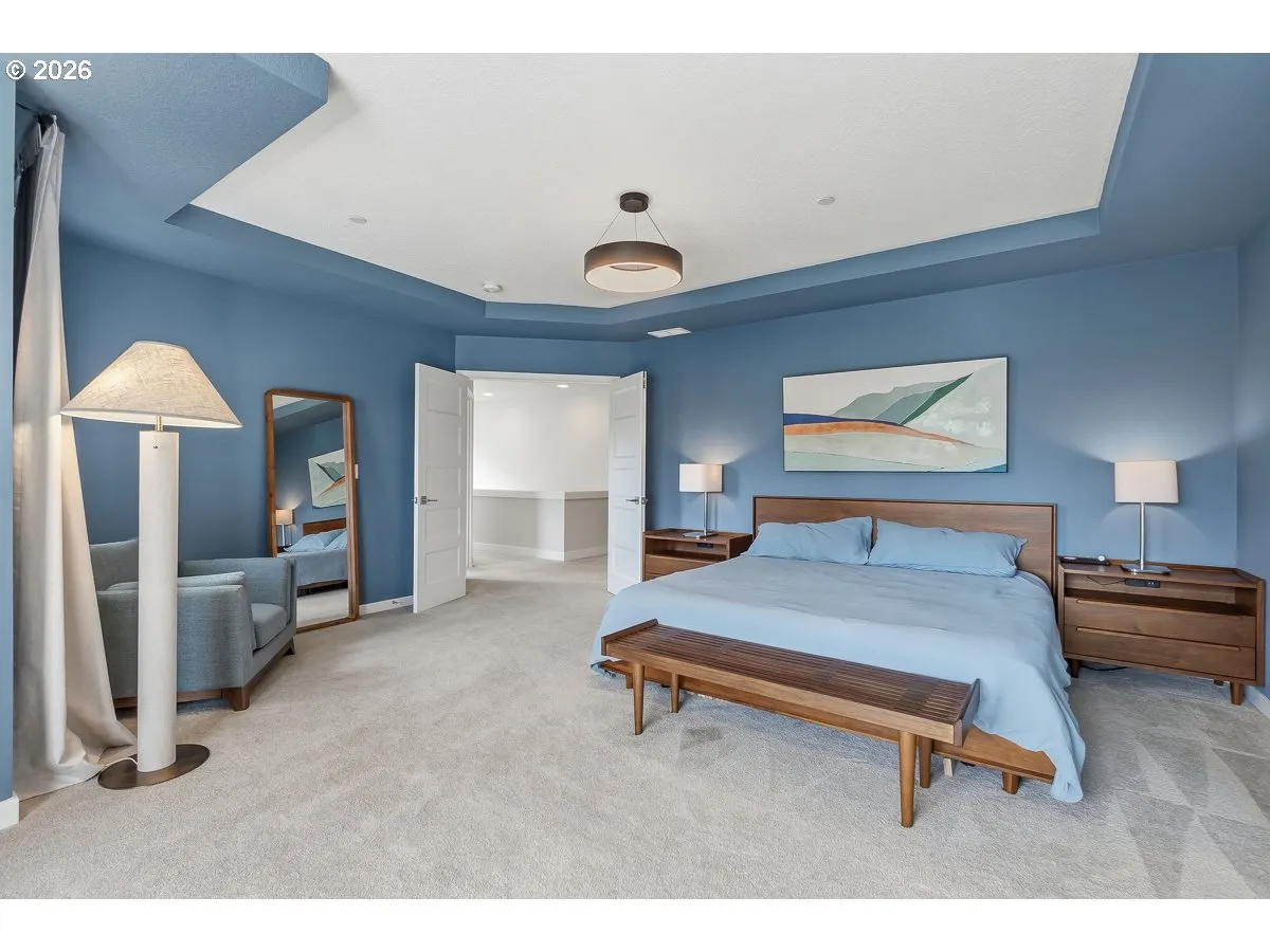Bedroom, Primary