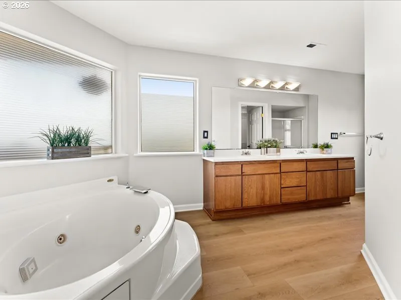 Owner's Suite Bathroom-Full Bathroom