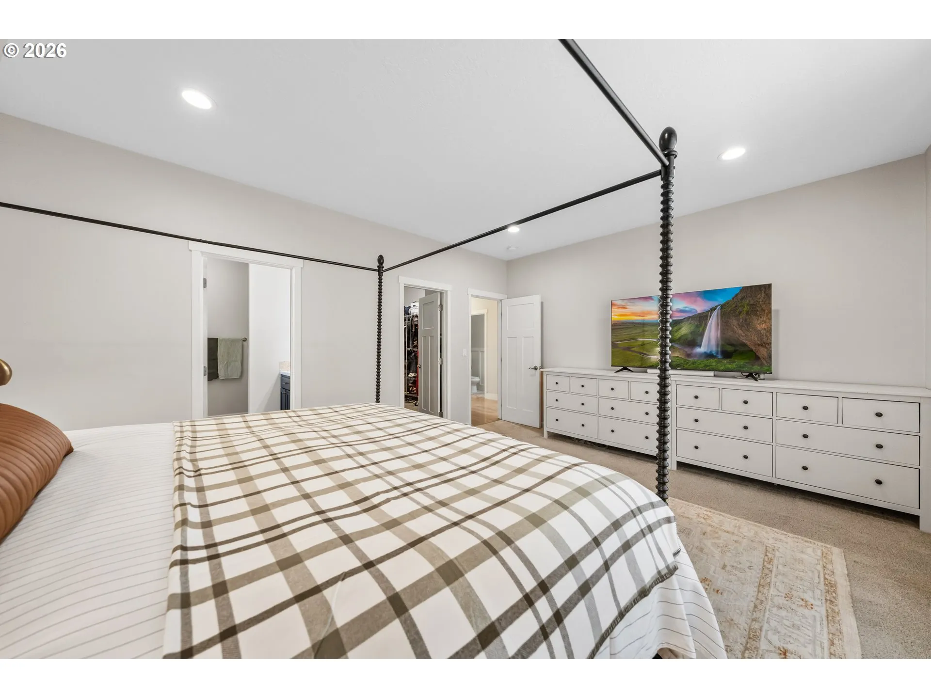 Primary Bedroom-Main