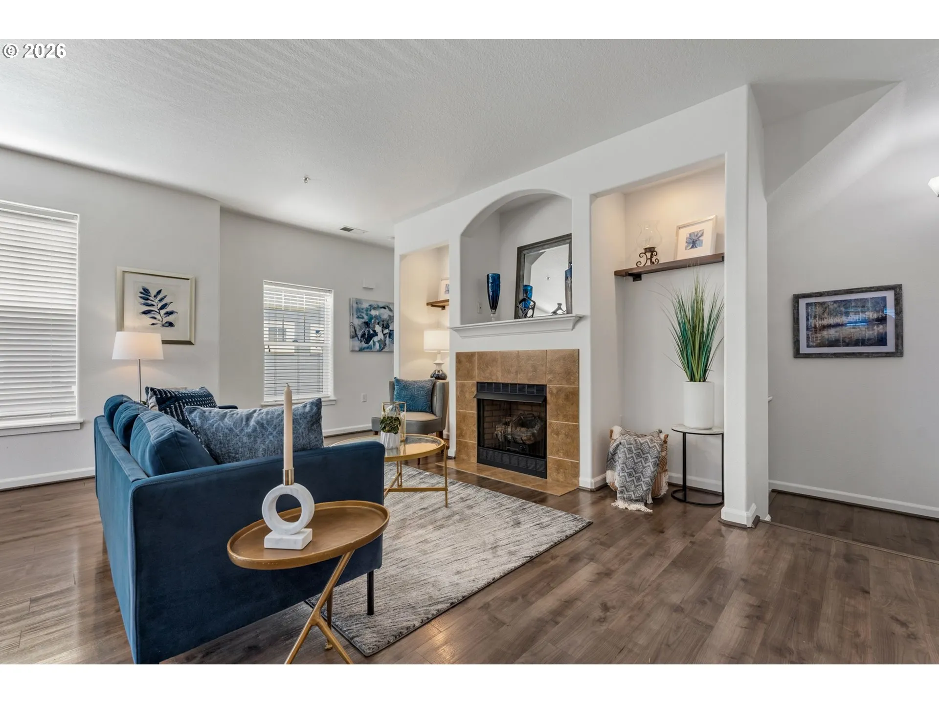 Living Room-Fireplace