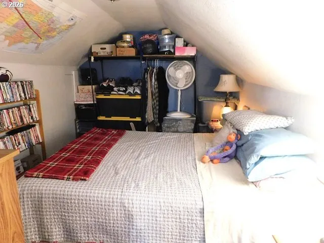 Bedroom-Upper