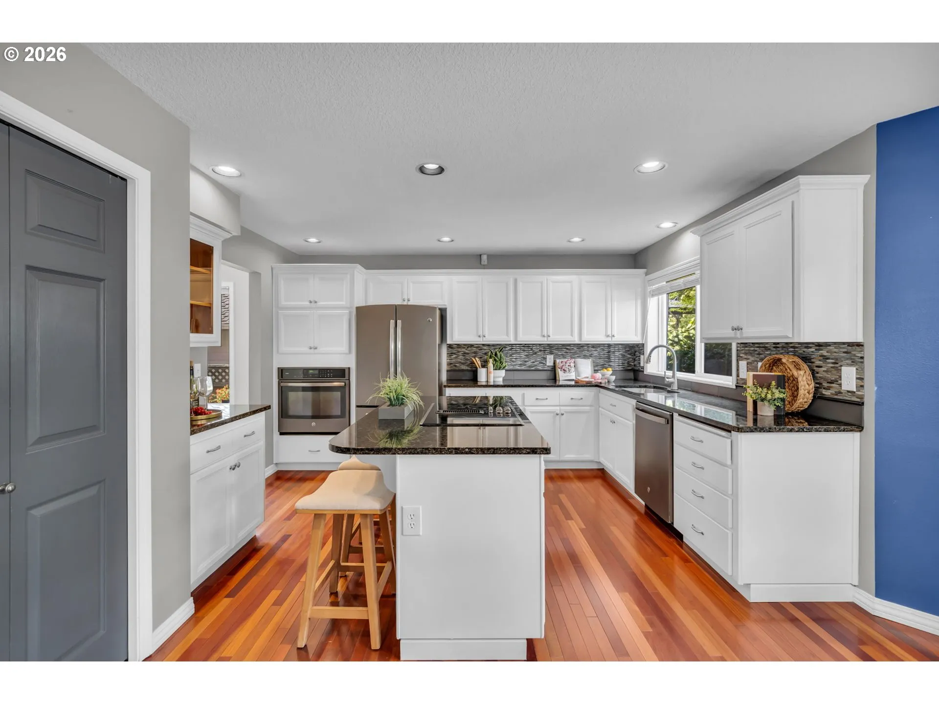 Kitchen-Cooking Island