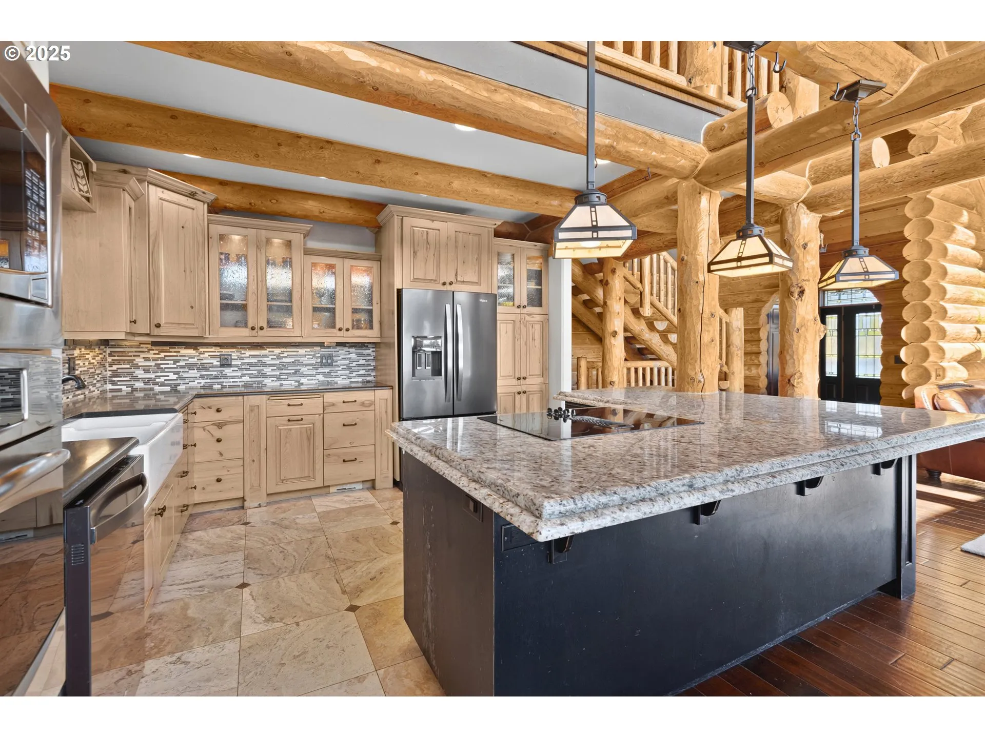 Kitchen-Breakfast Bar