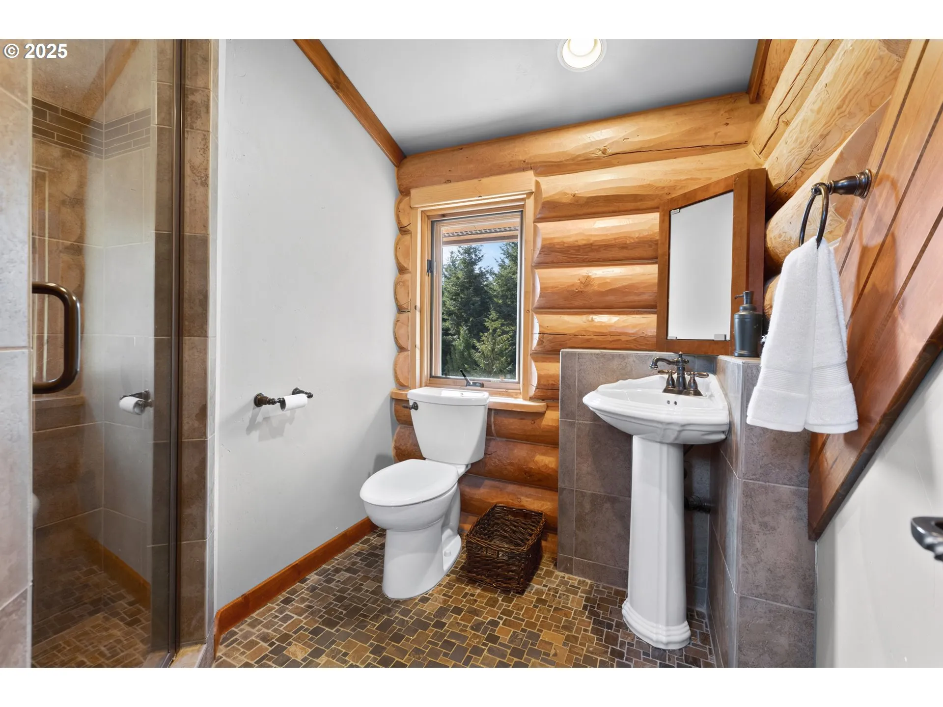 Bathroom-Upper