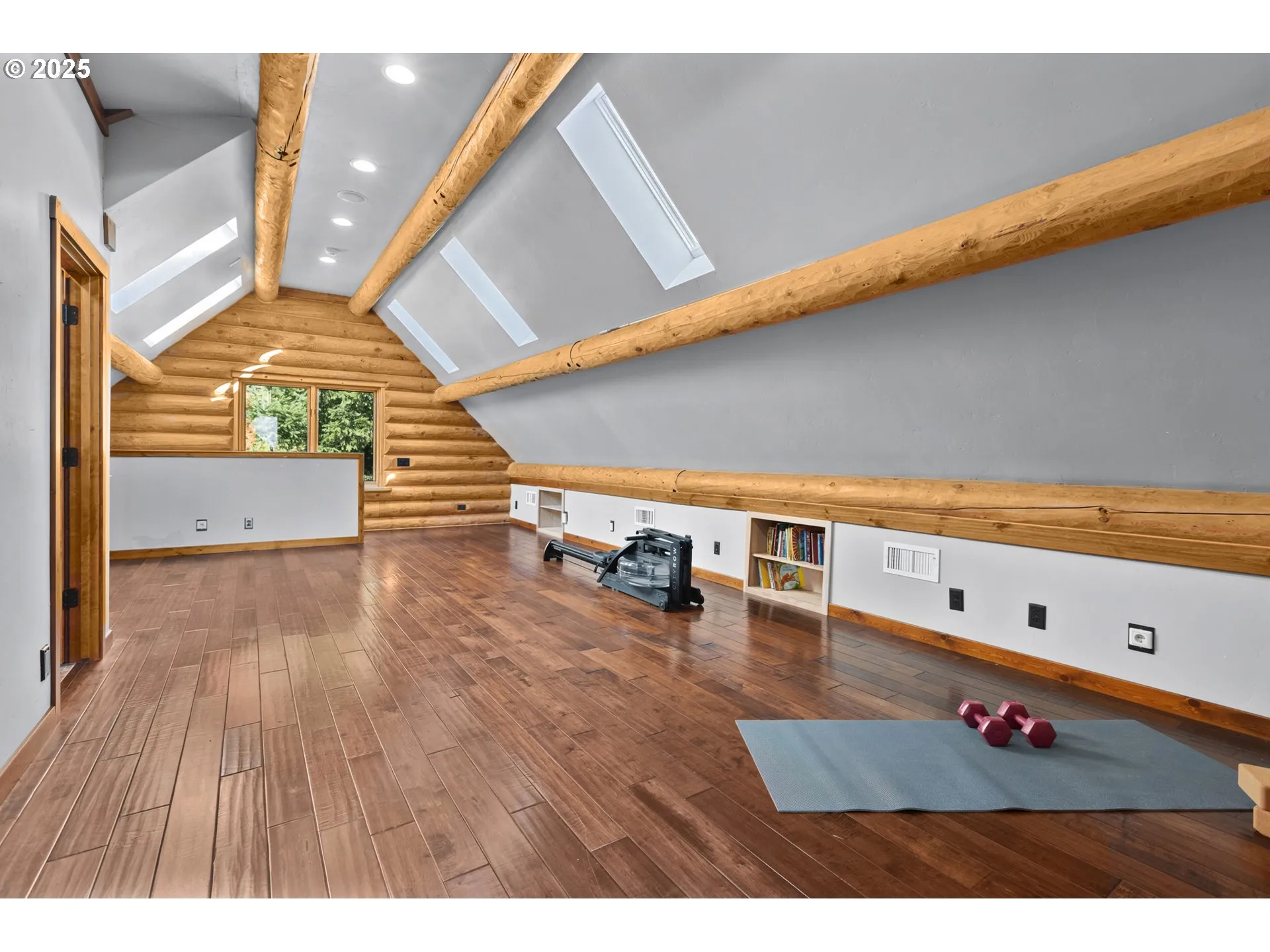 Bonus Room-Upper