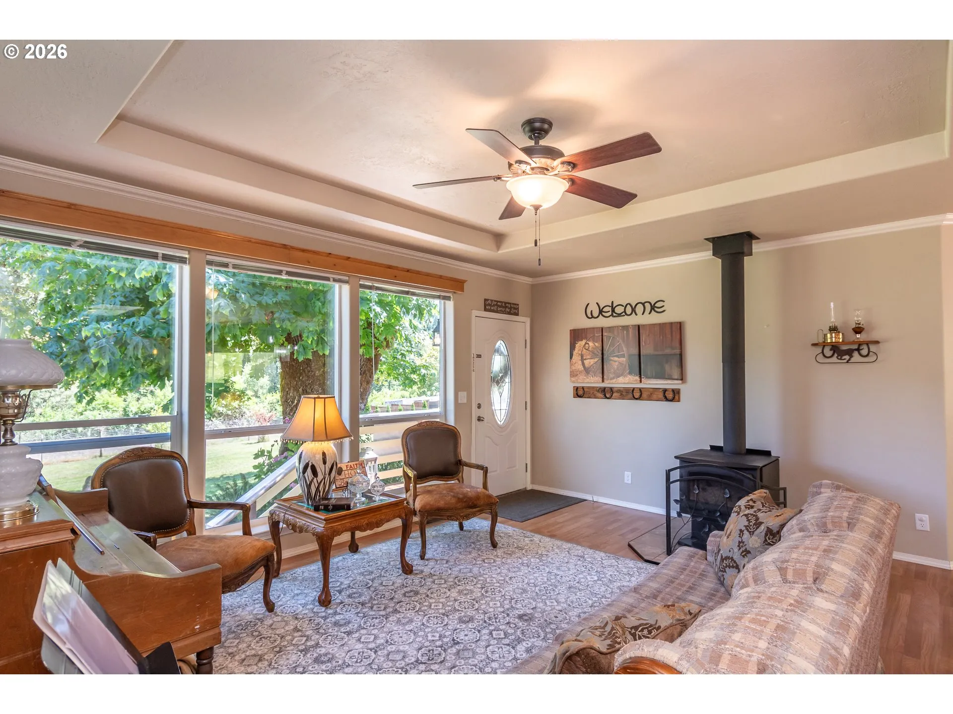 Living Room-Fireplace