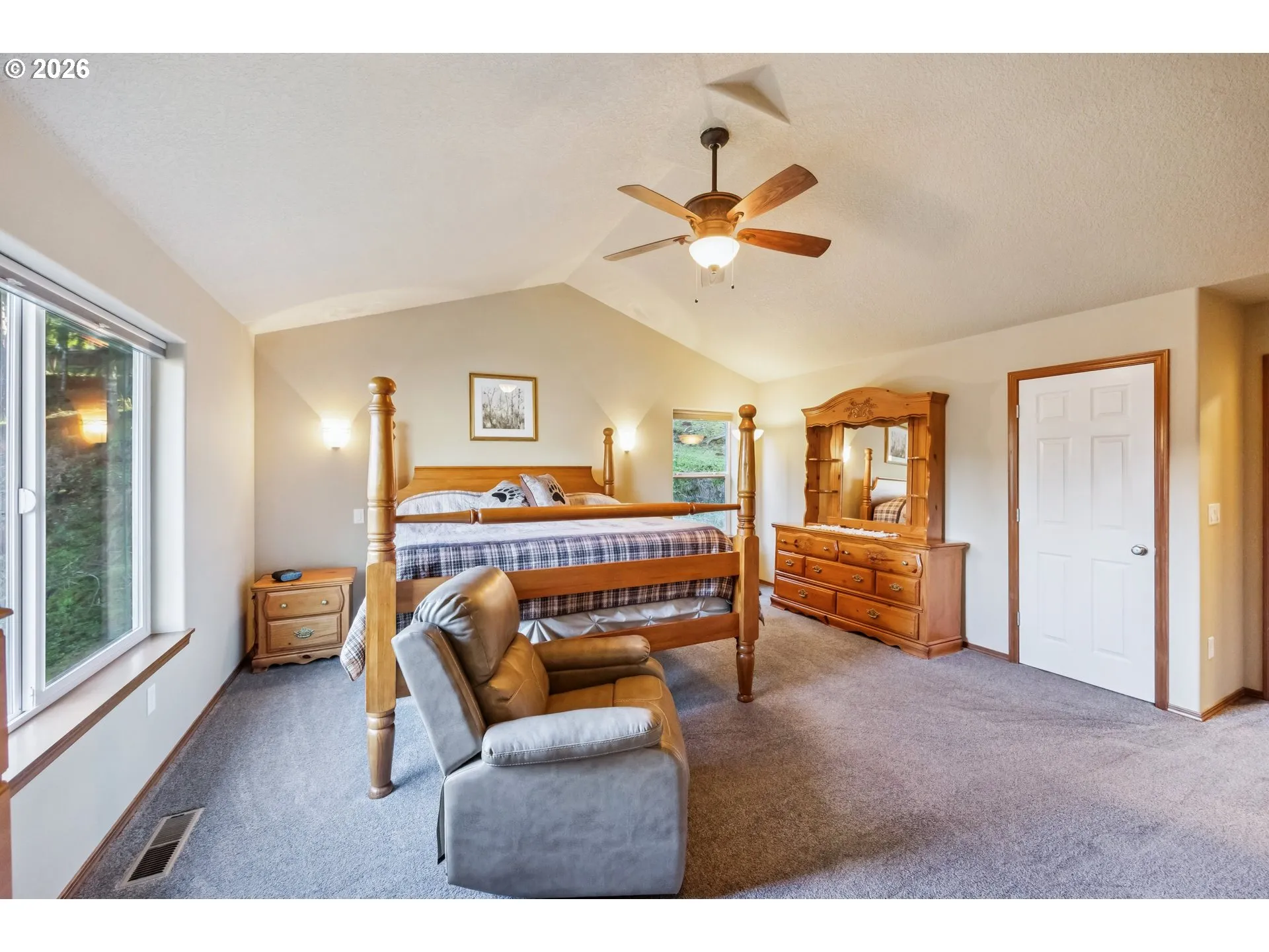 Bedroom, Primary-Ceiling Fan