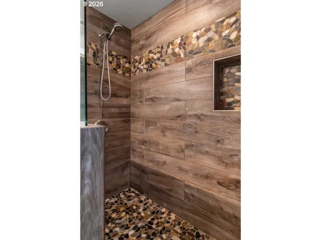 Primary Bedroom-Attached Bathroom