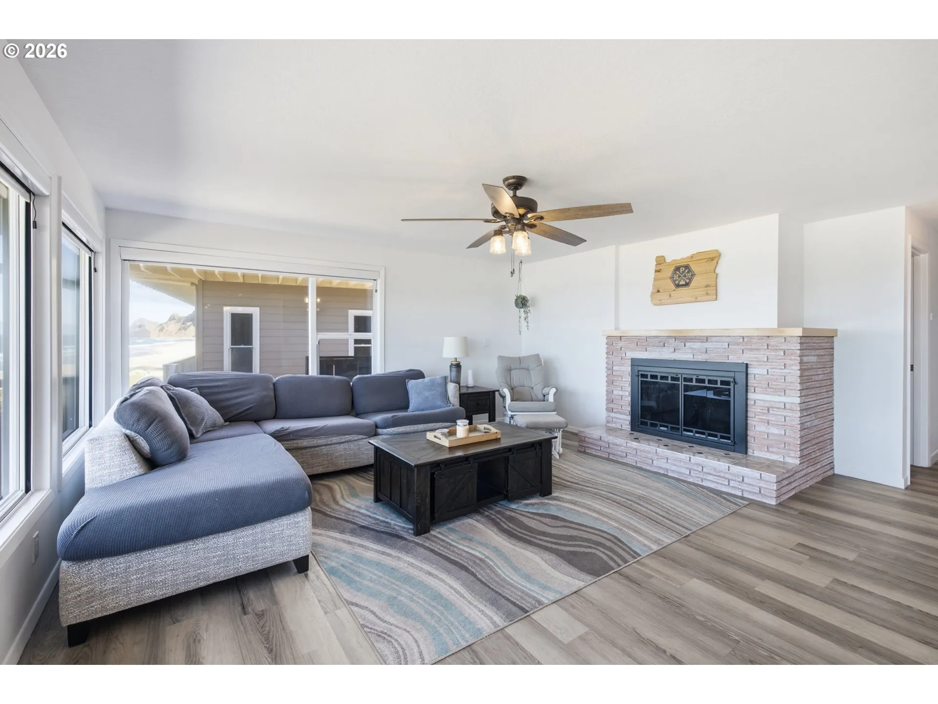Living Room-Fireplace