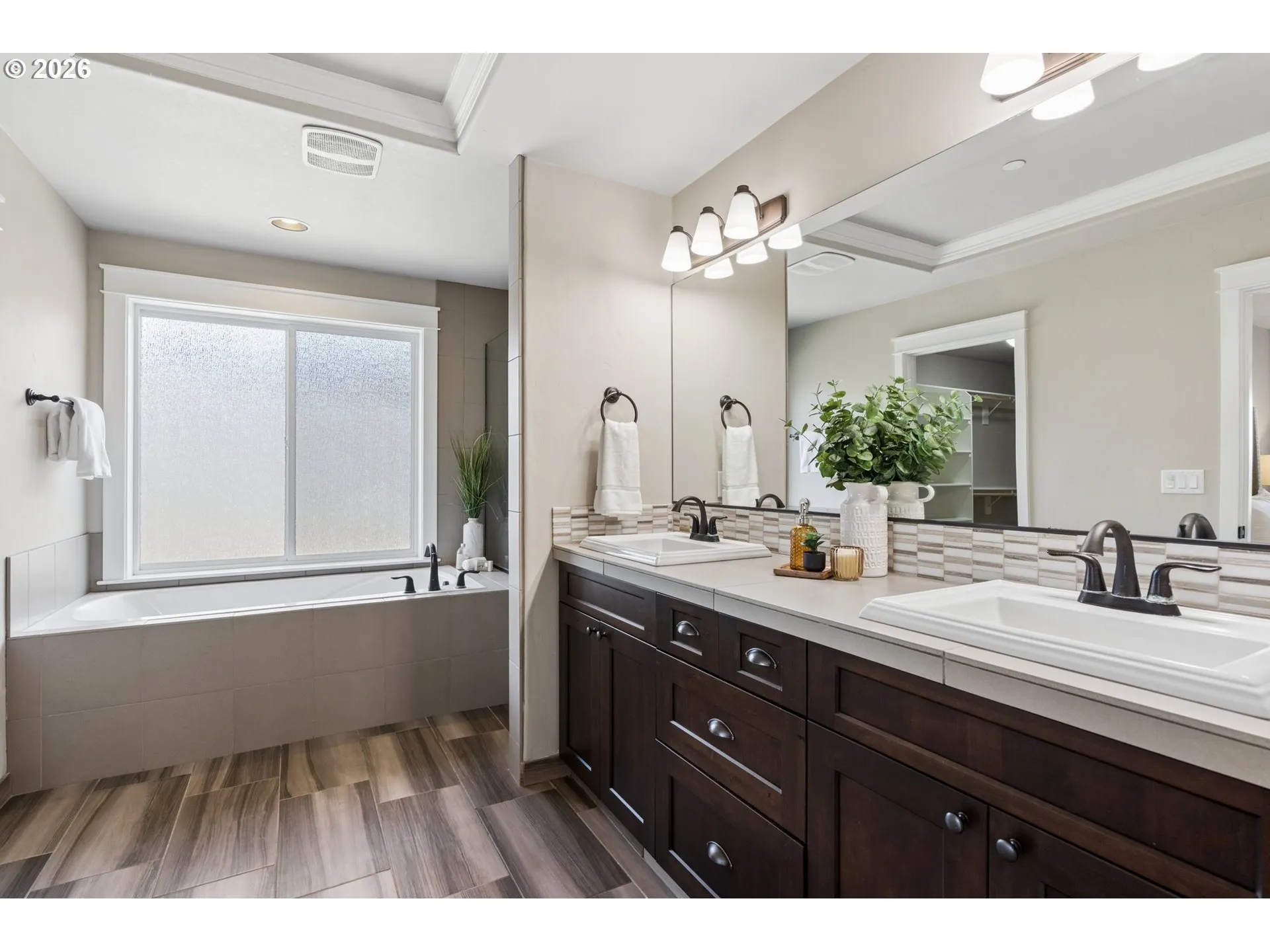 En Suite Bathroom-Upper