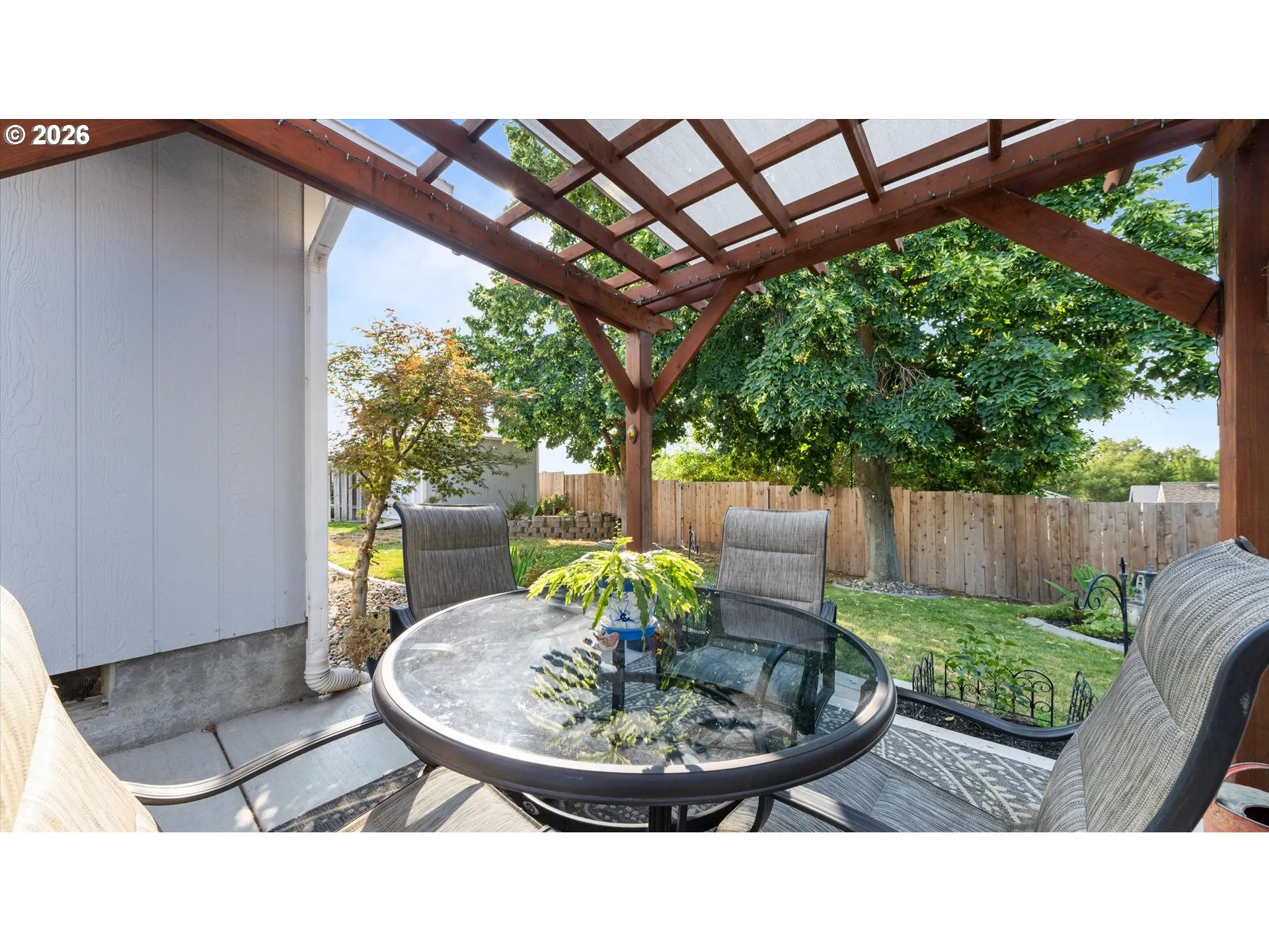 Yard-Back