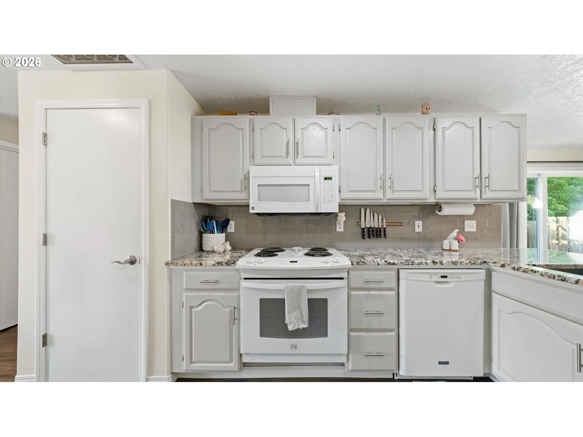 Kitchen-Oven
