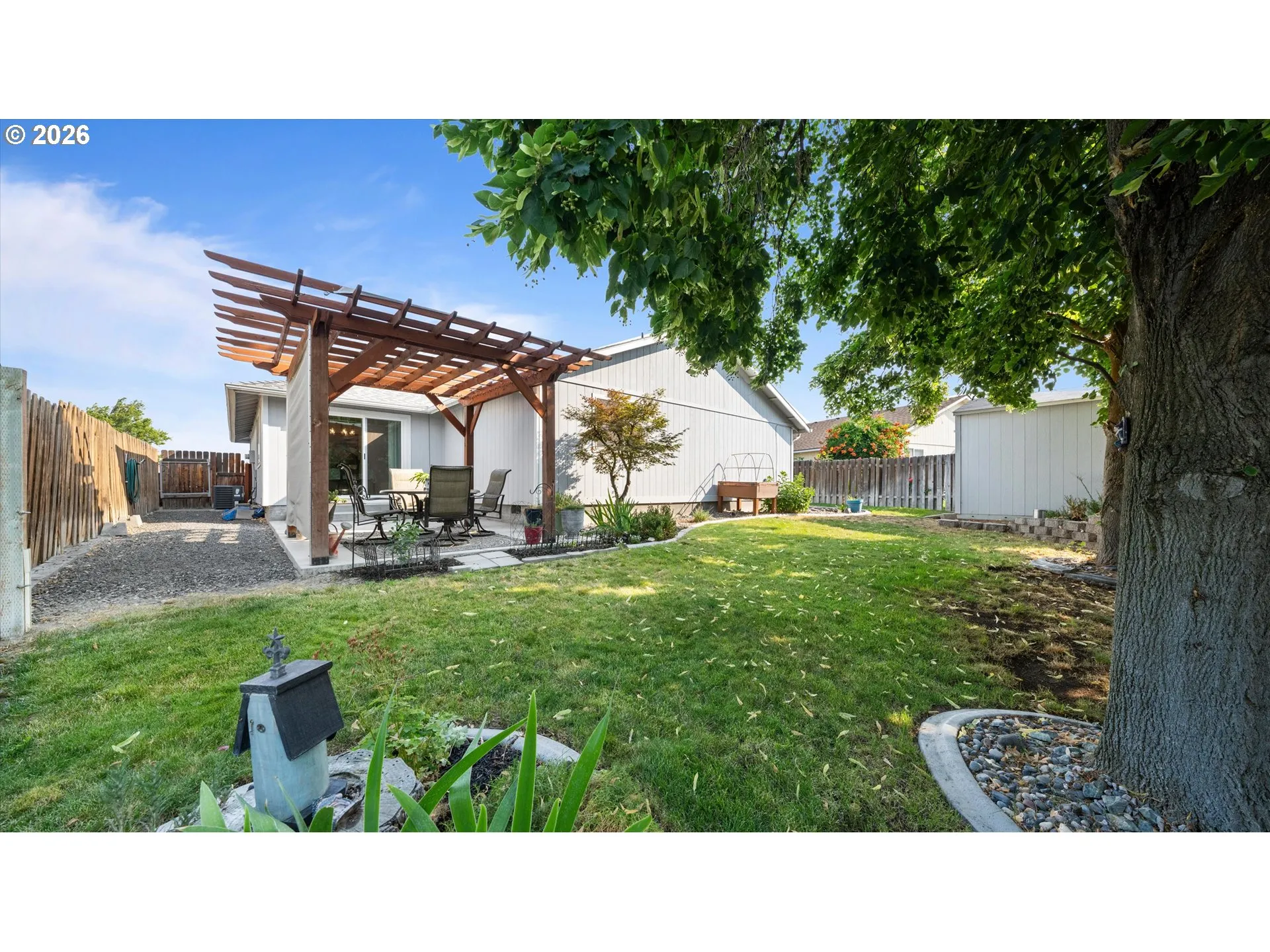 Yard-Back