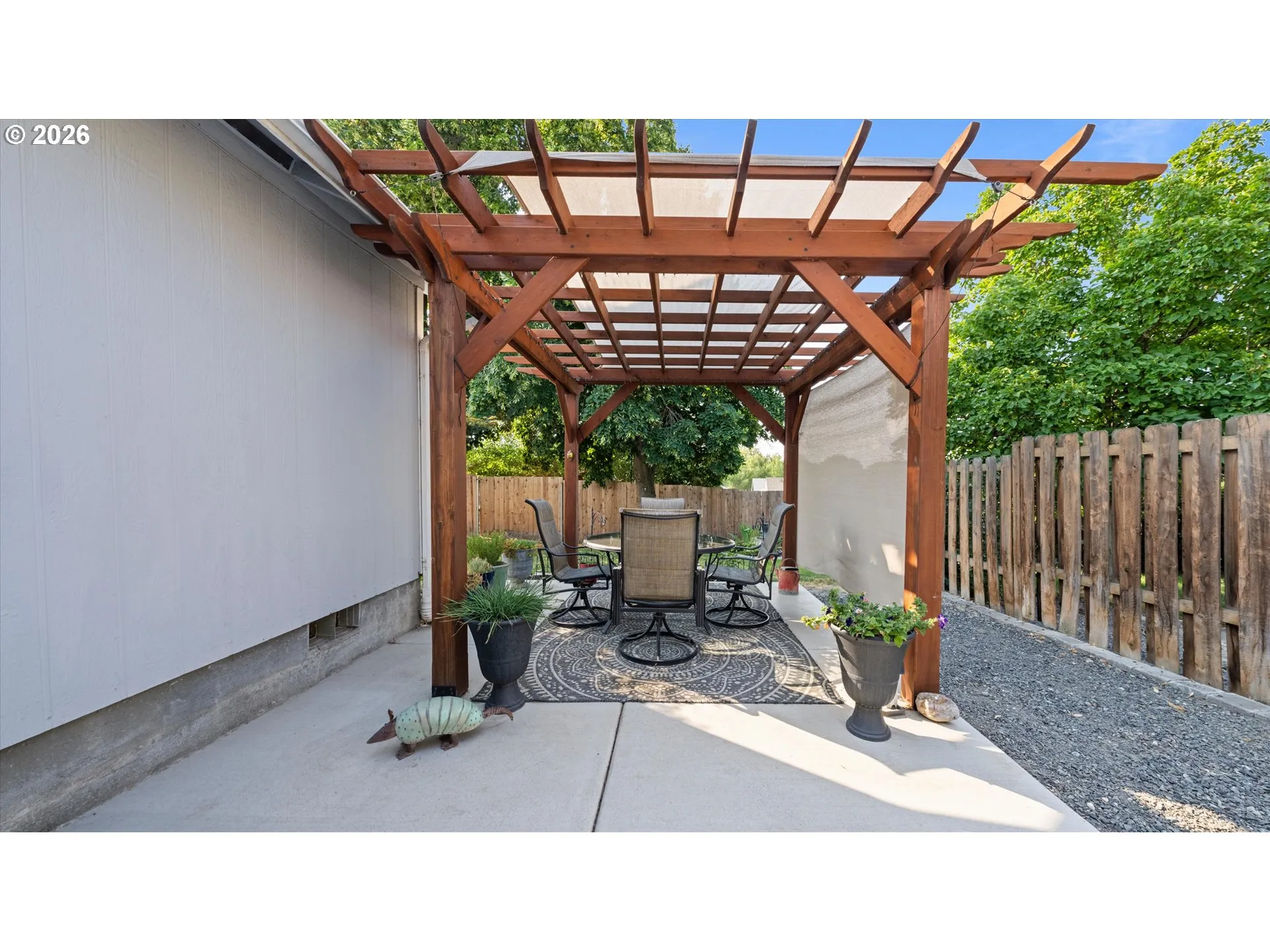 Yard-Back