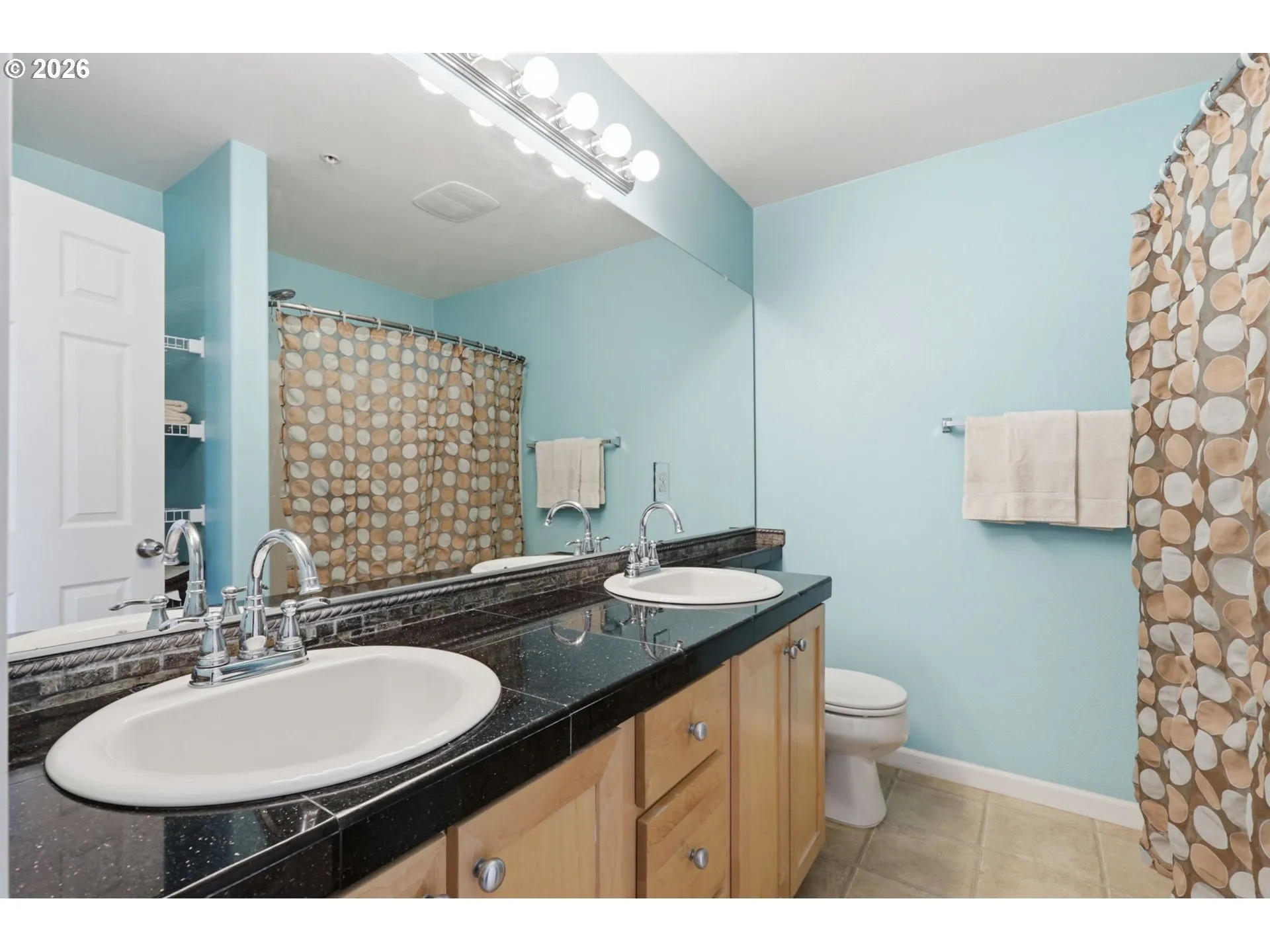 En Suite Bathroom-Upper