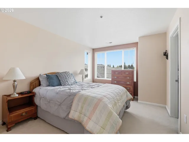 Primary Bedroom-Upper
