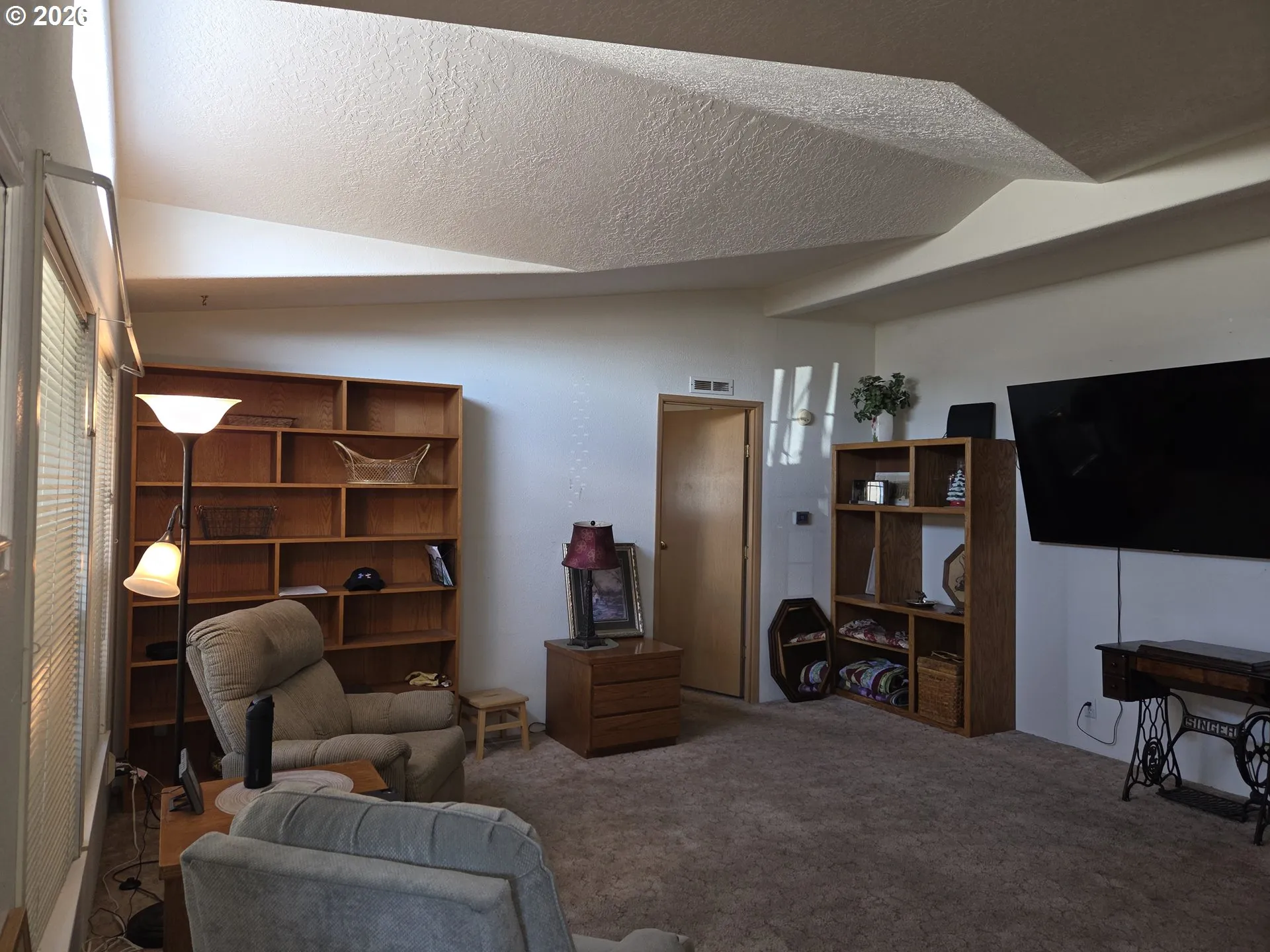 Living Room-Vaulted Ceilings
