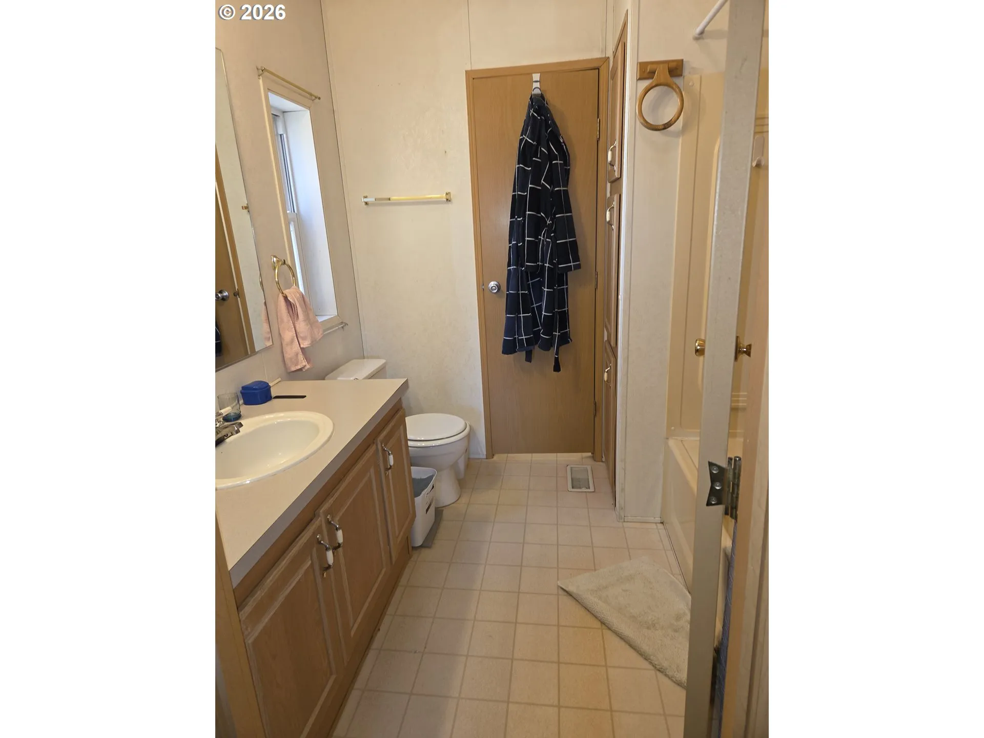 Primary Bedroom-Attached Bathroom