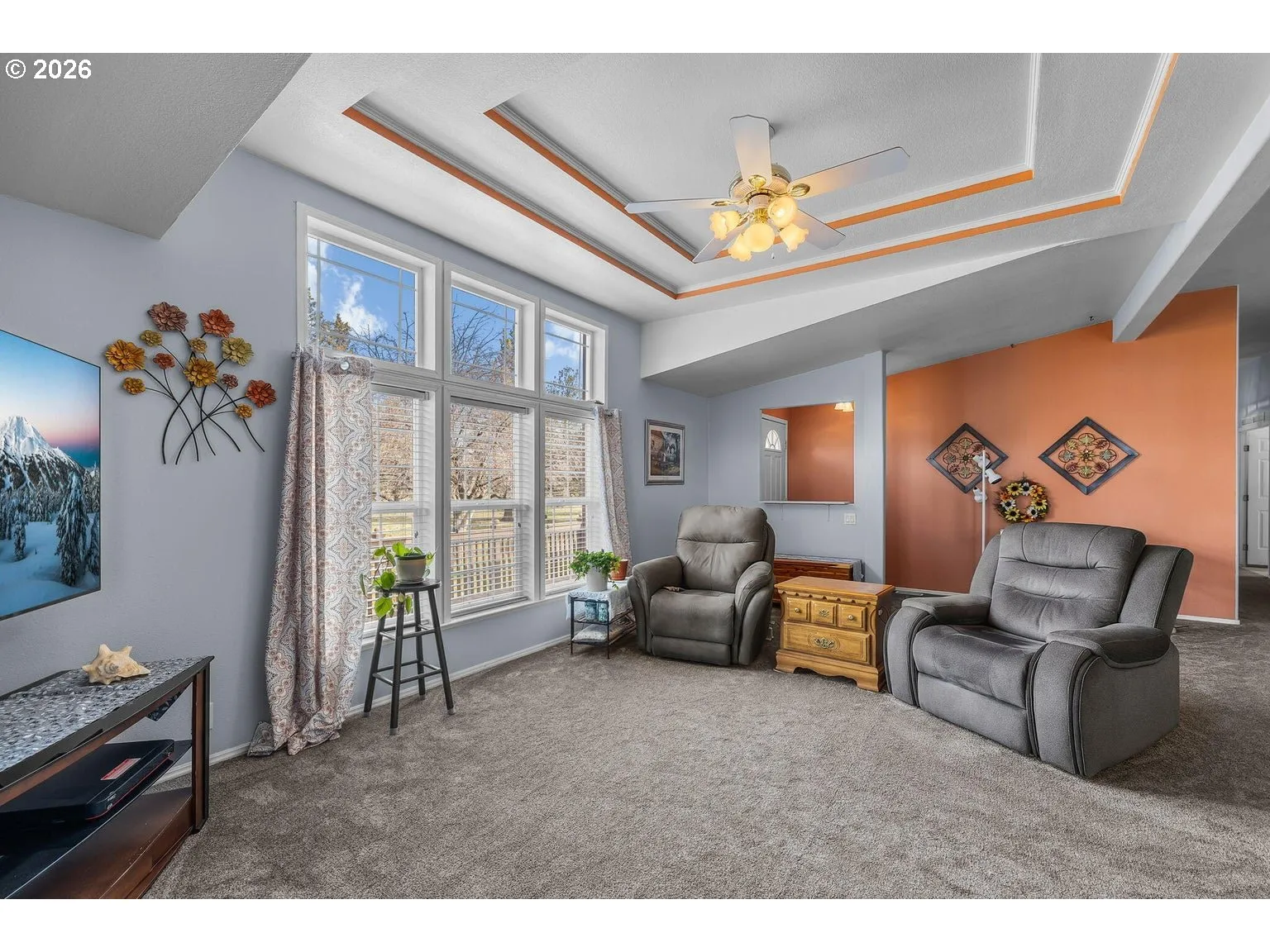 Living Room-Vaulted Ceilings