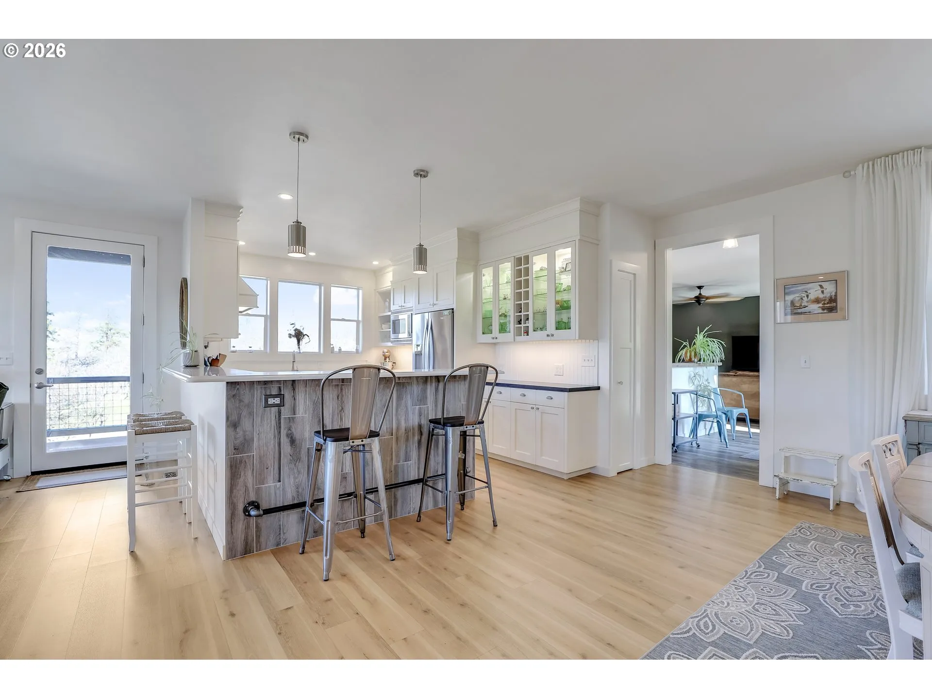 Kitchen-Eating Area
