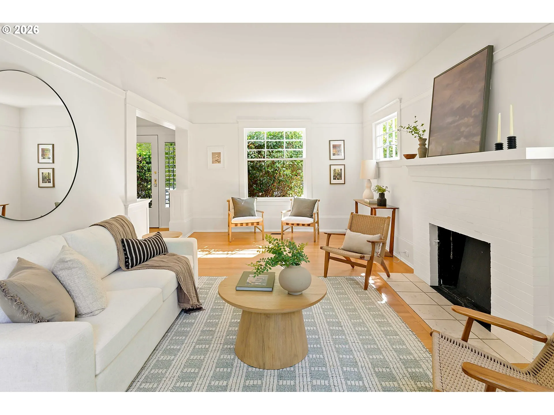 Living Room-Fireplace