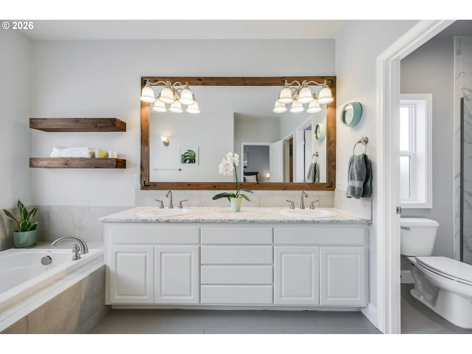 Owner's Suite Bathroom-Full Bathroom