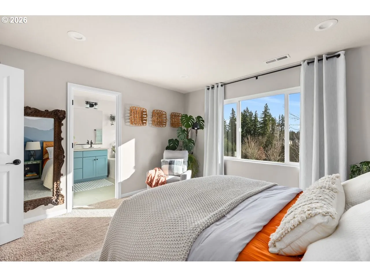 Primary Bedroom-Upper