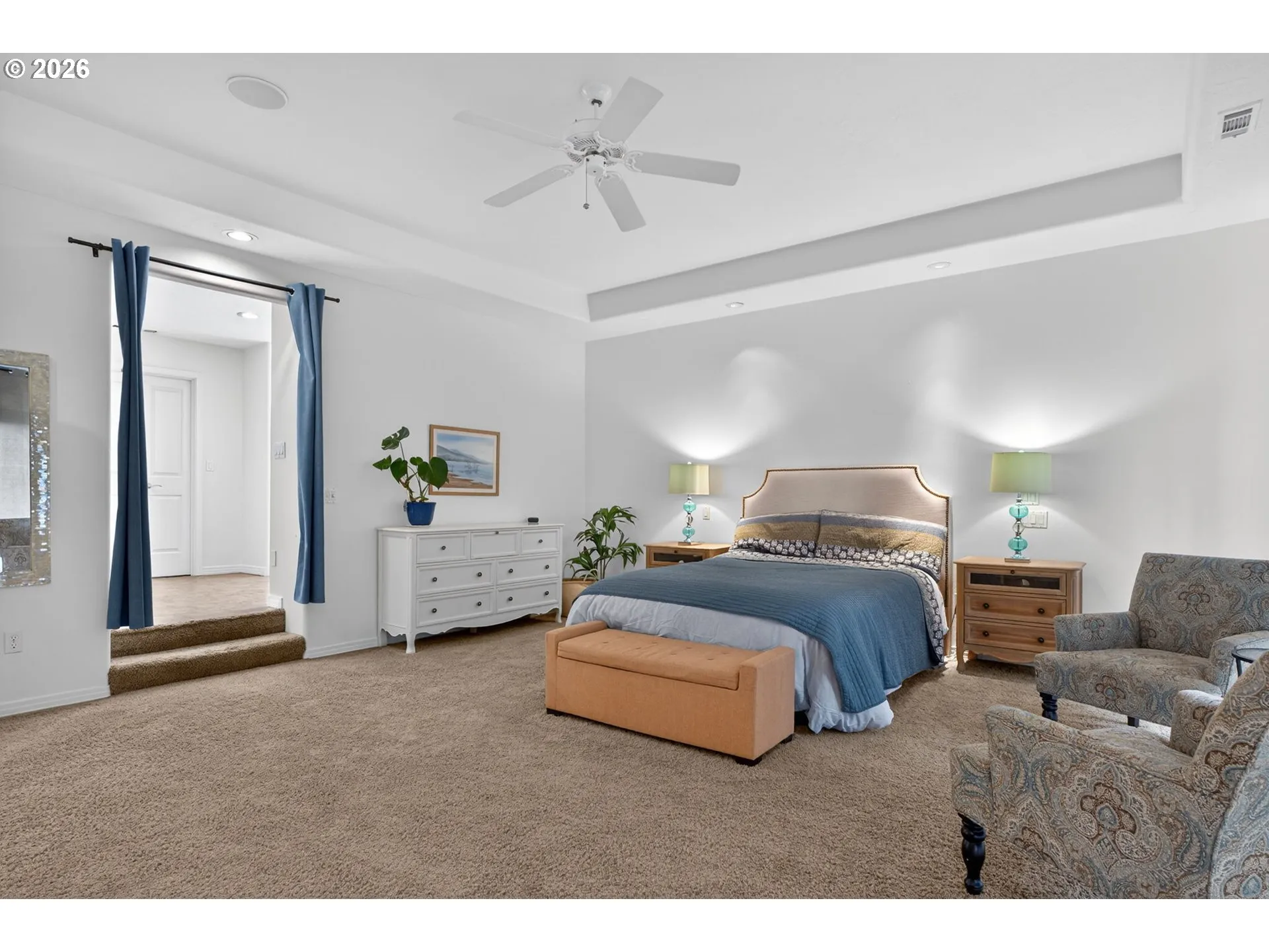 Bedroom, Primary-Upper