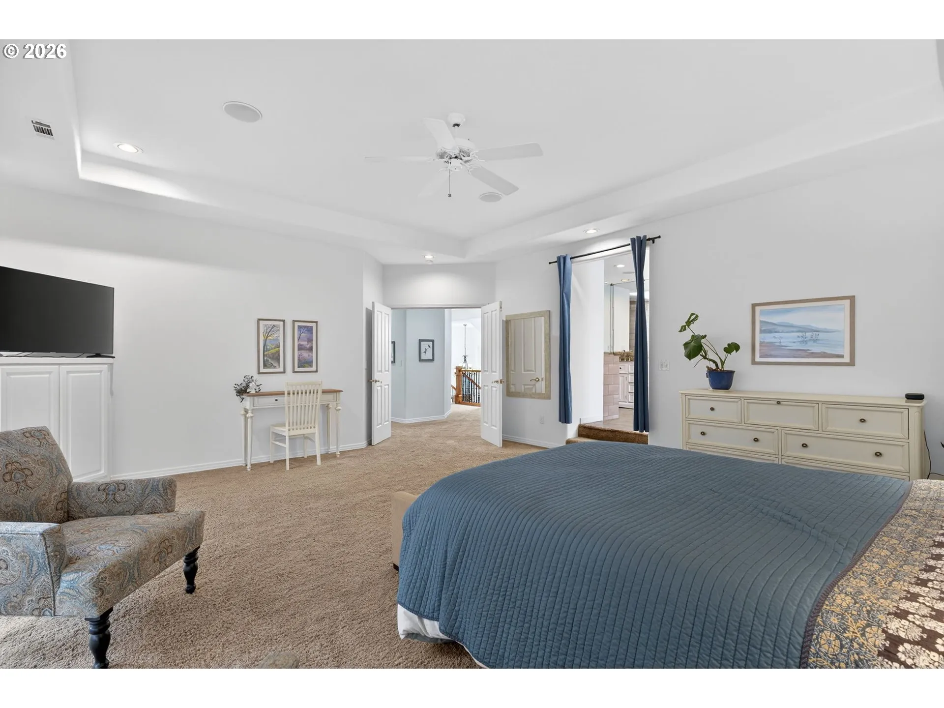 Bedroom, Primary-Upper