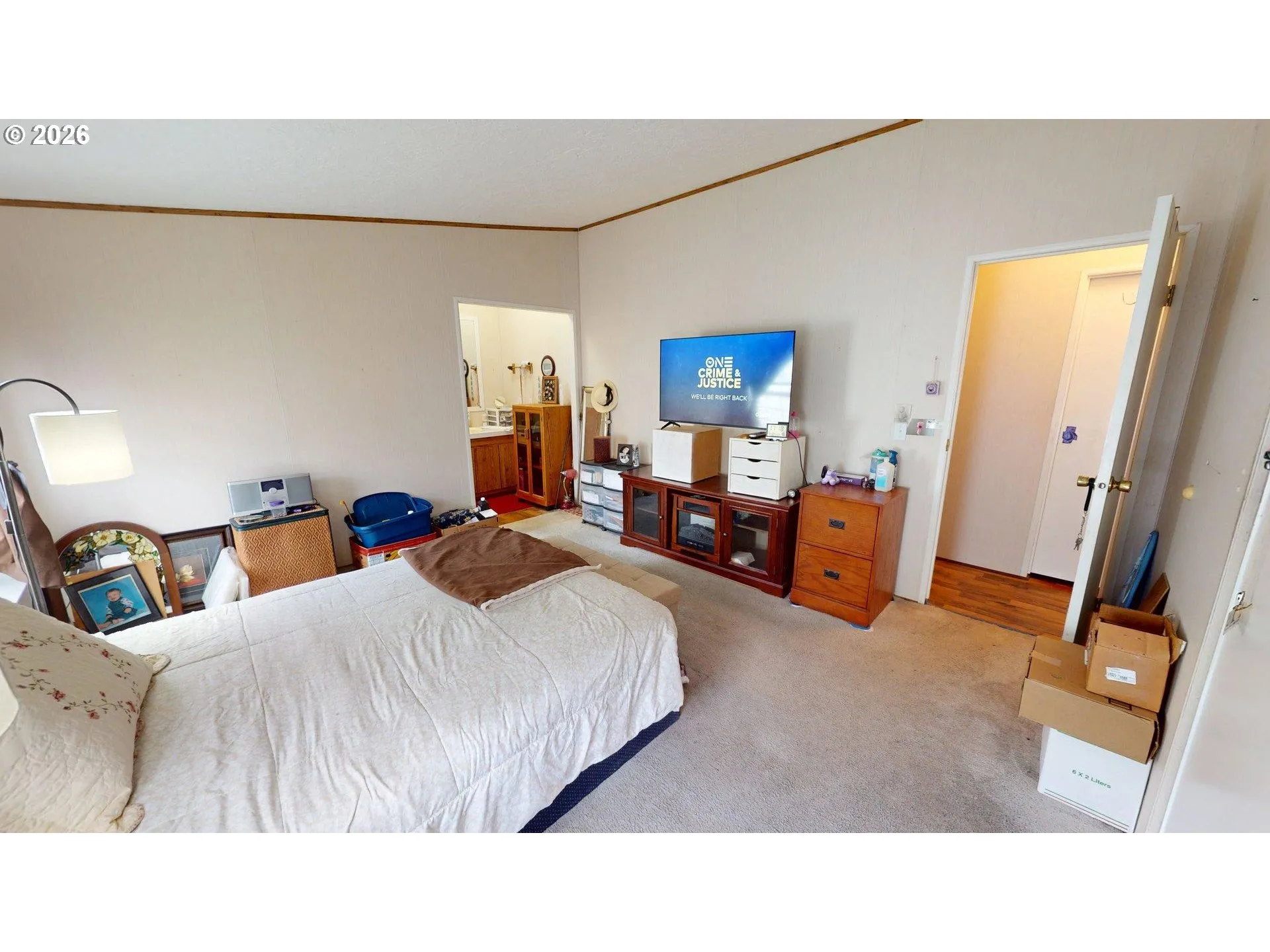 Primary Bedroom-Attached Bathroom