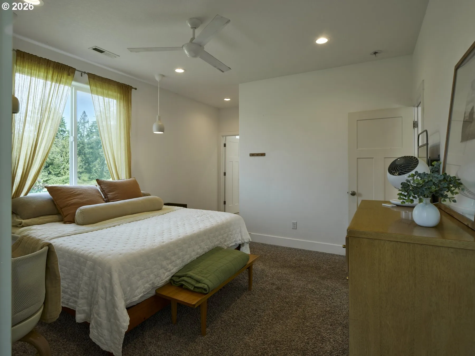 Primary Bedroom-Main
