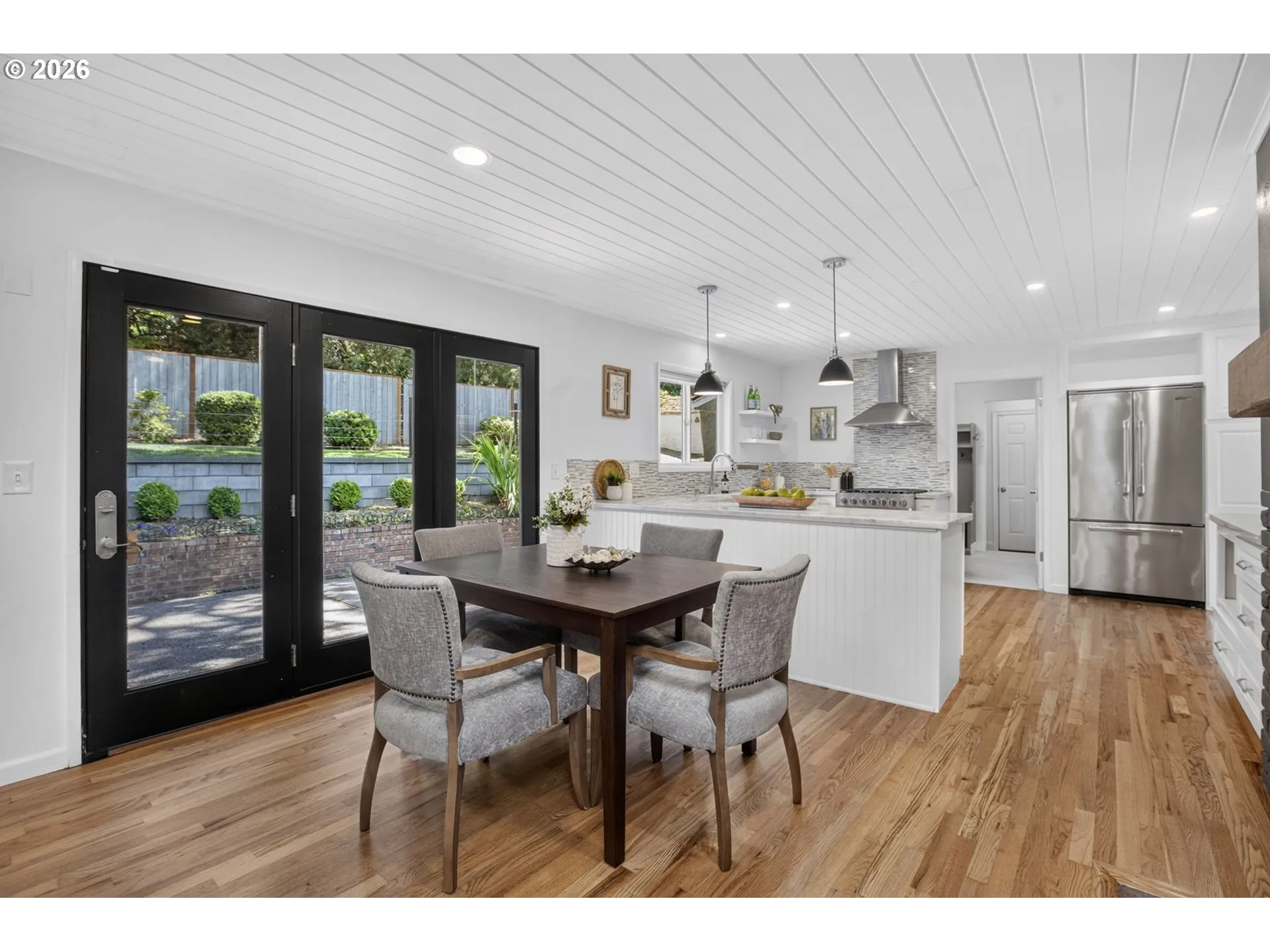 Kitchen-Eating Area