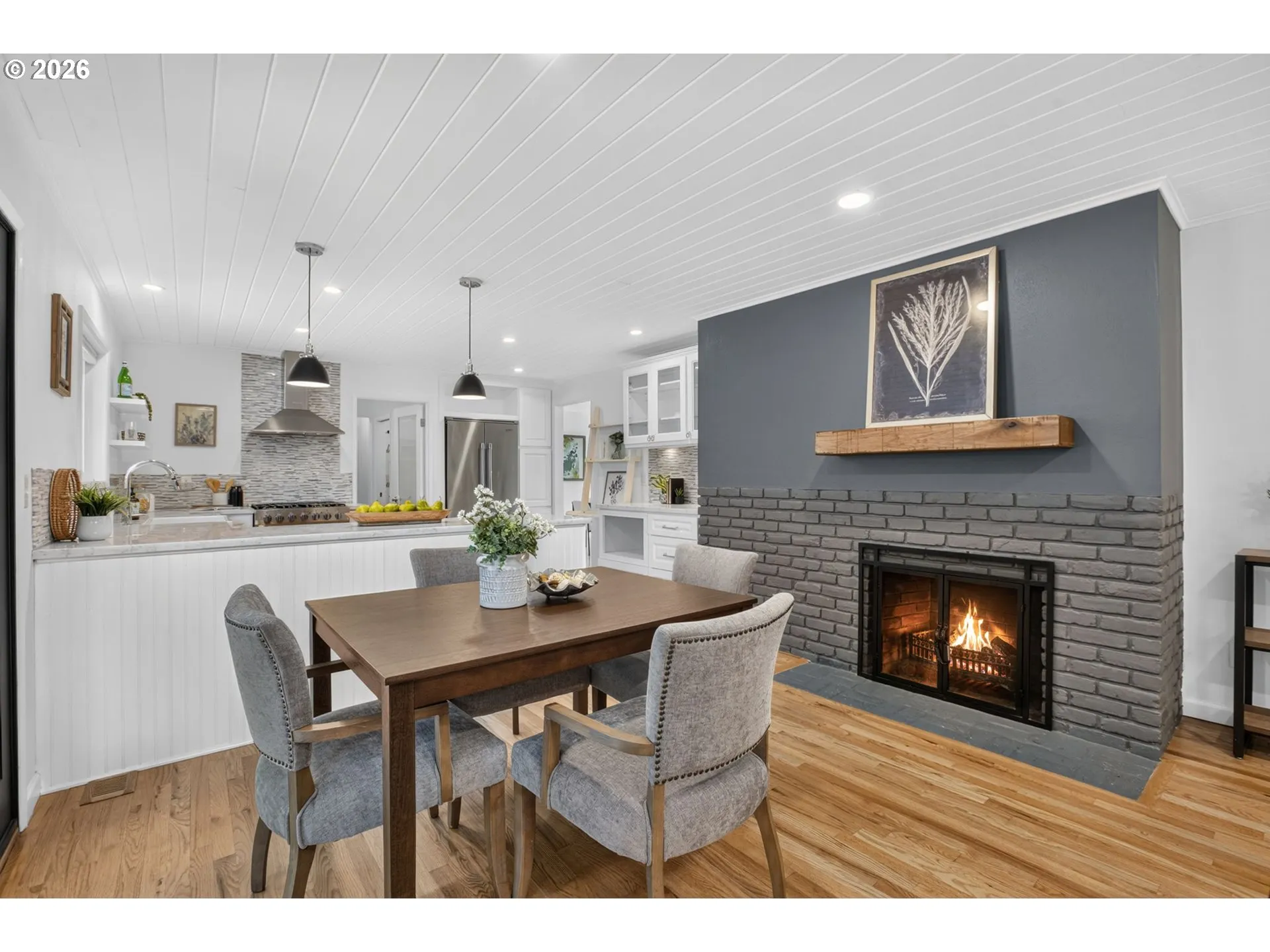 Kitchen-Eating Area