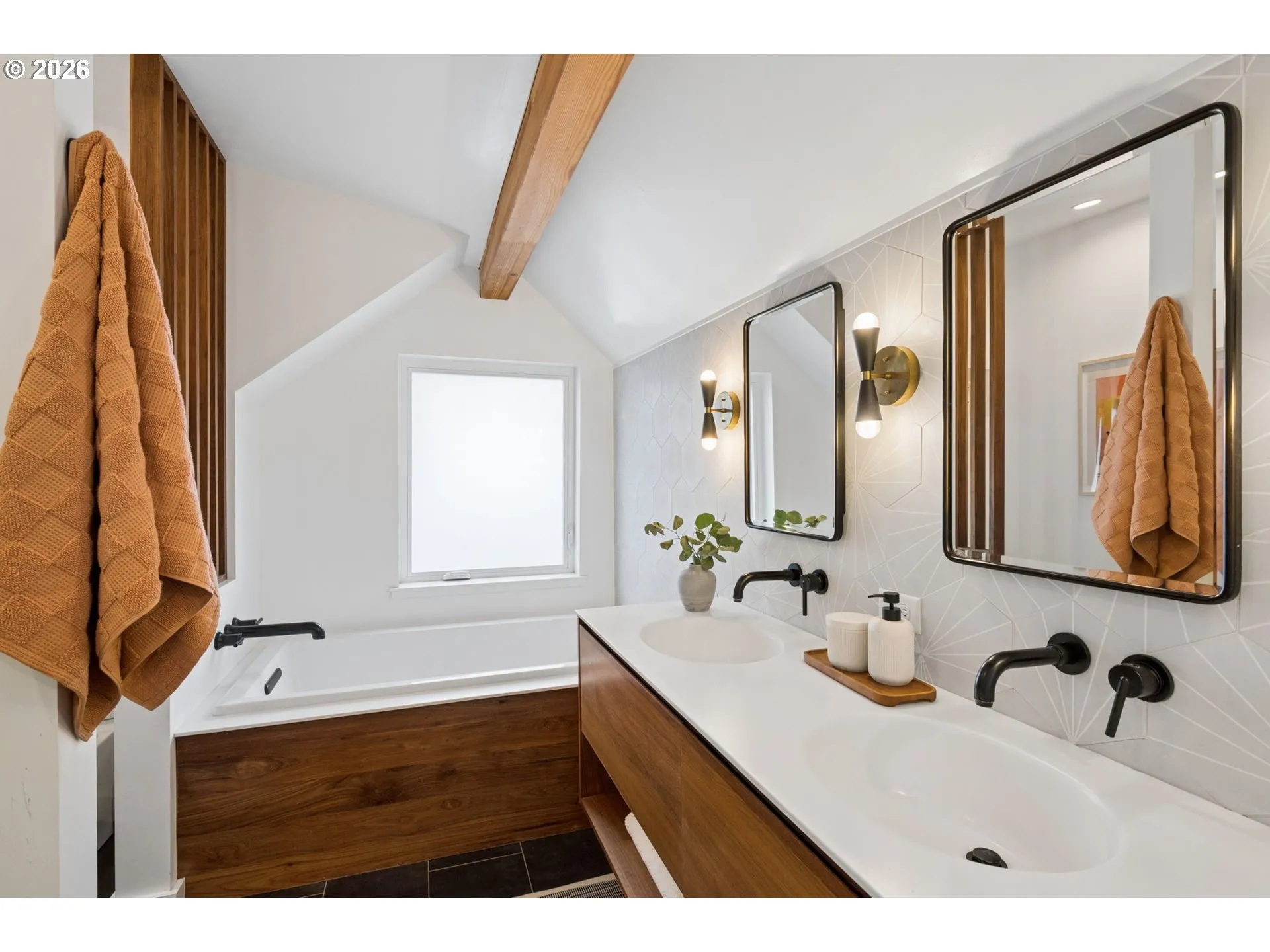 En Suite Bathroom-Upper