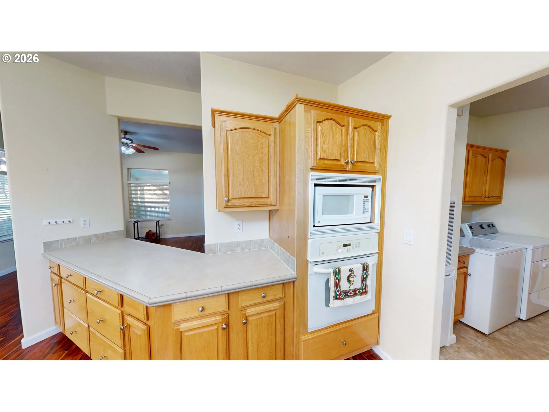 Kitchen-Eating Area