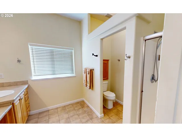 Bathroom, Attached