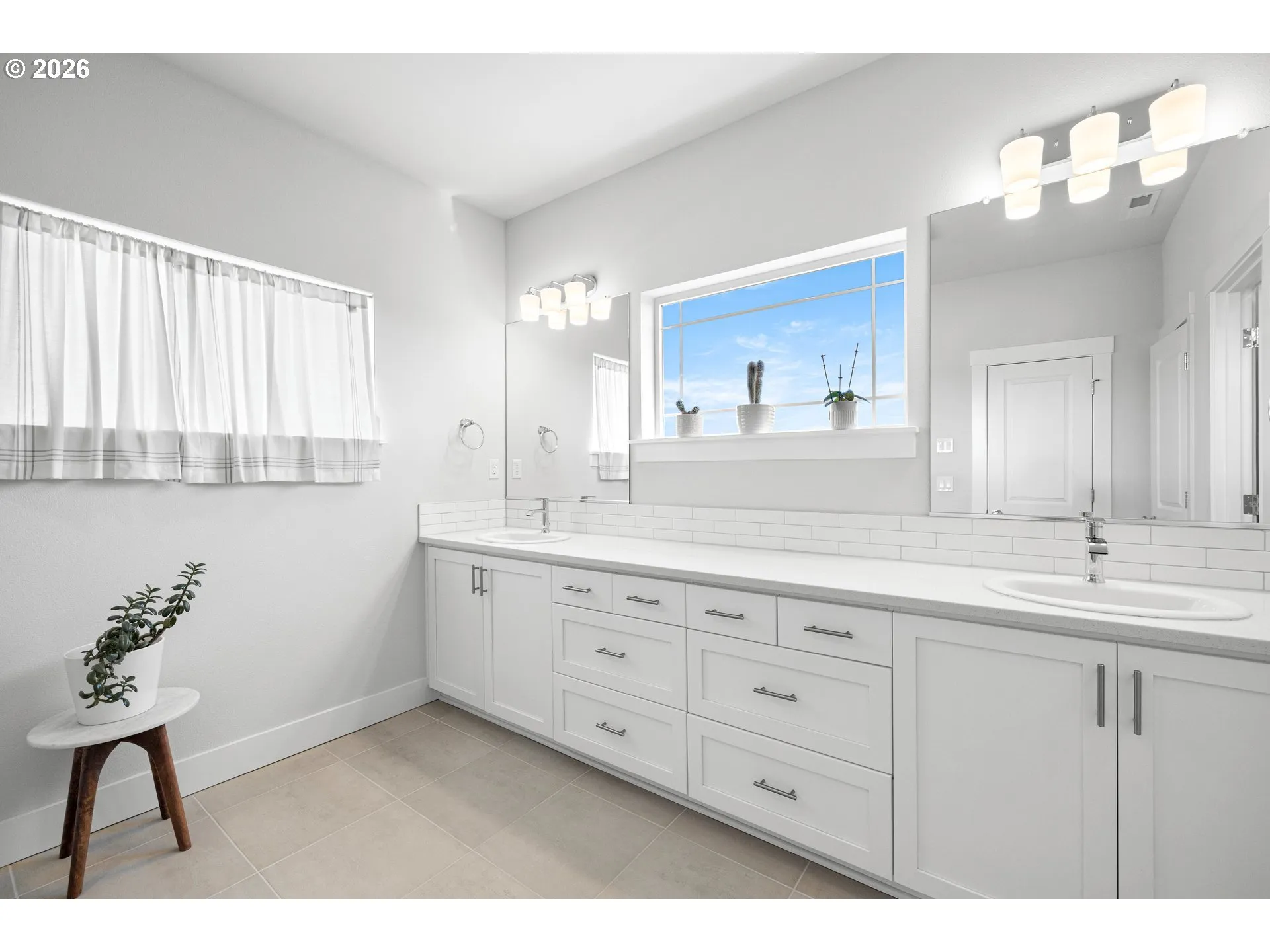 Bedroom, Owner's Suite