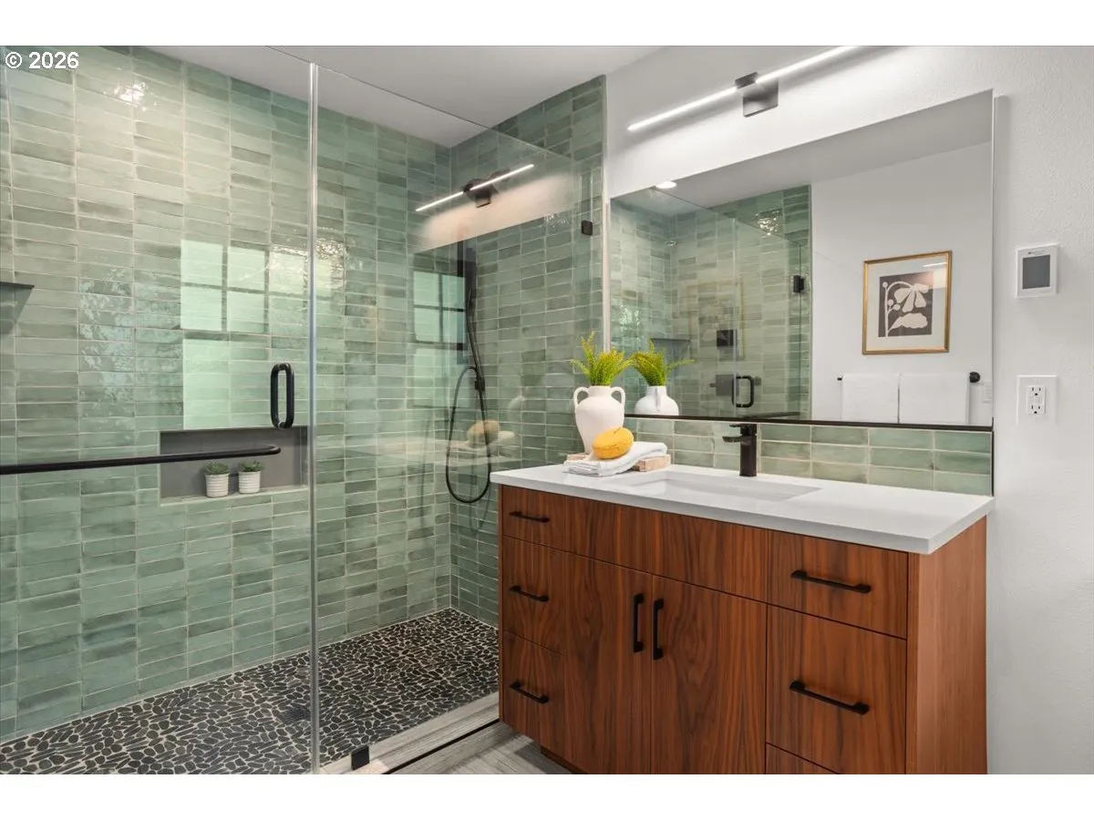 Primary Bedroom-Attached Bathroom