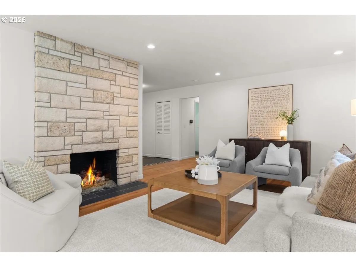 Living Room-Fireplace