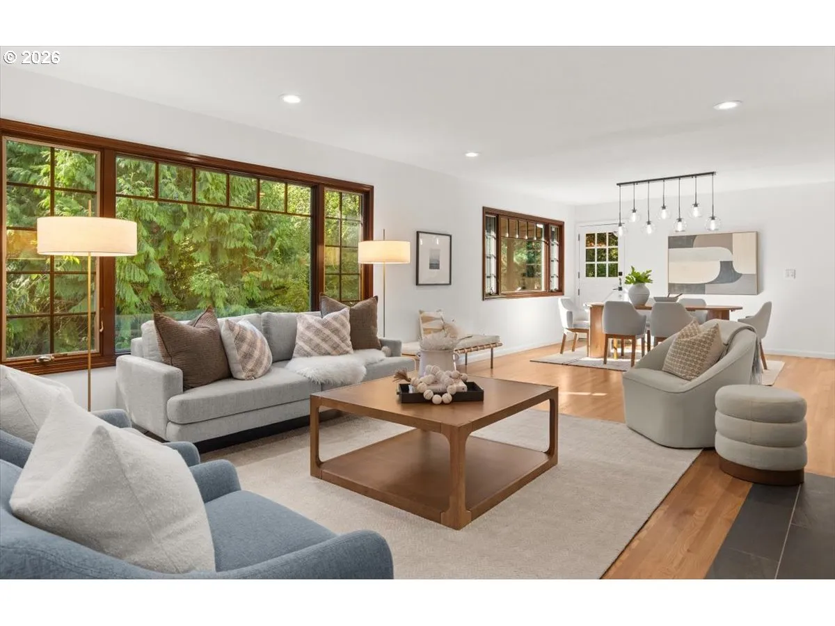 Living Room/Dining Room