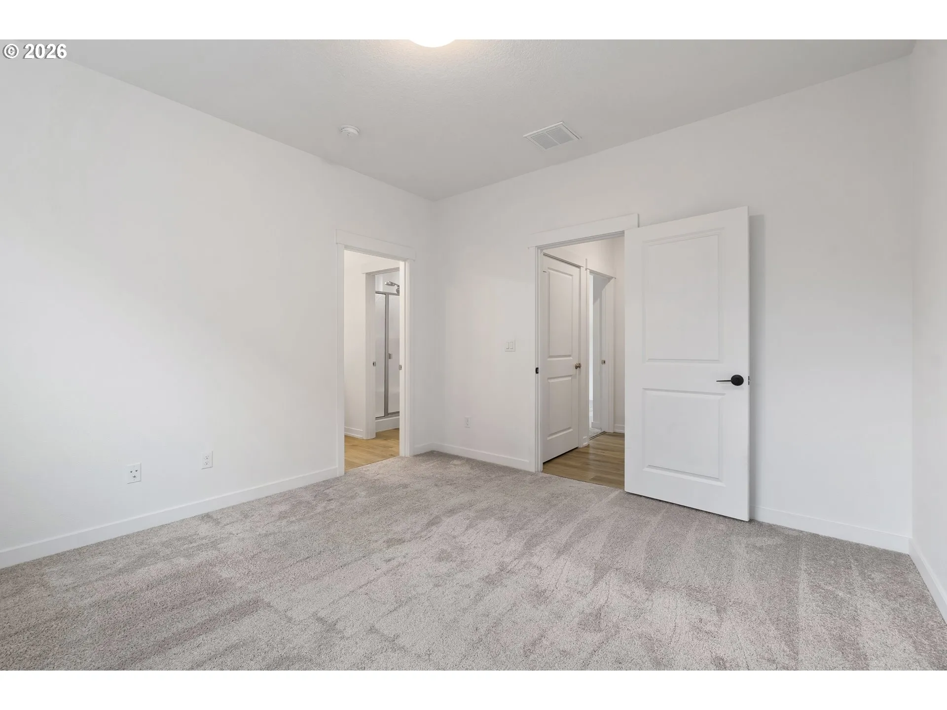 Bedroom, Primary