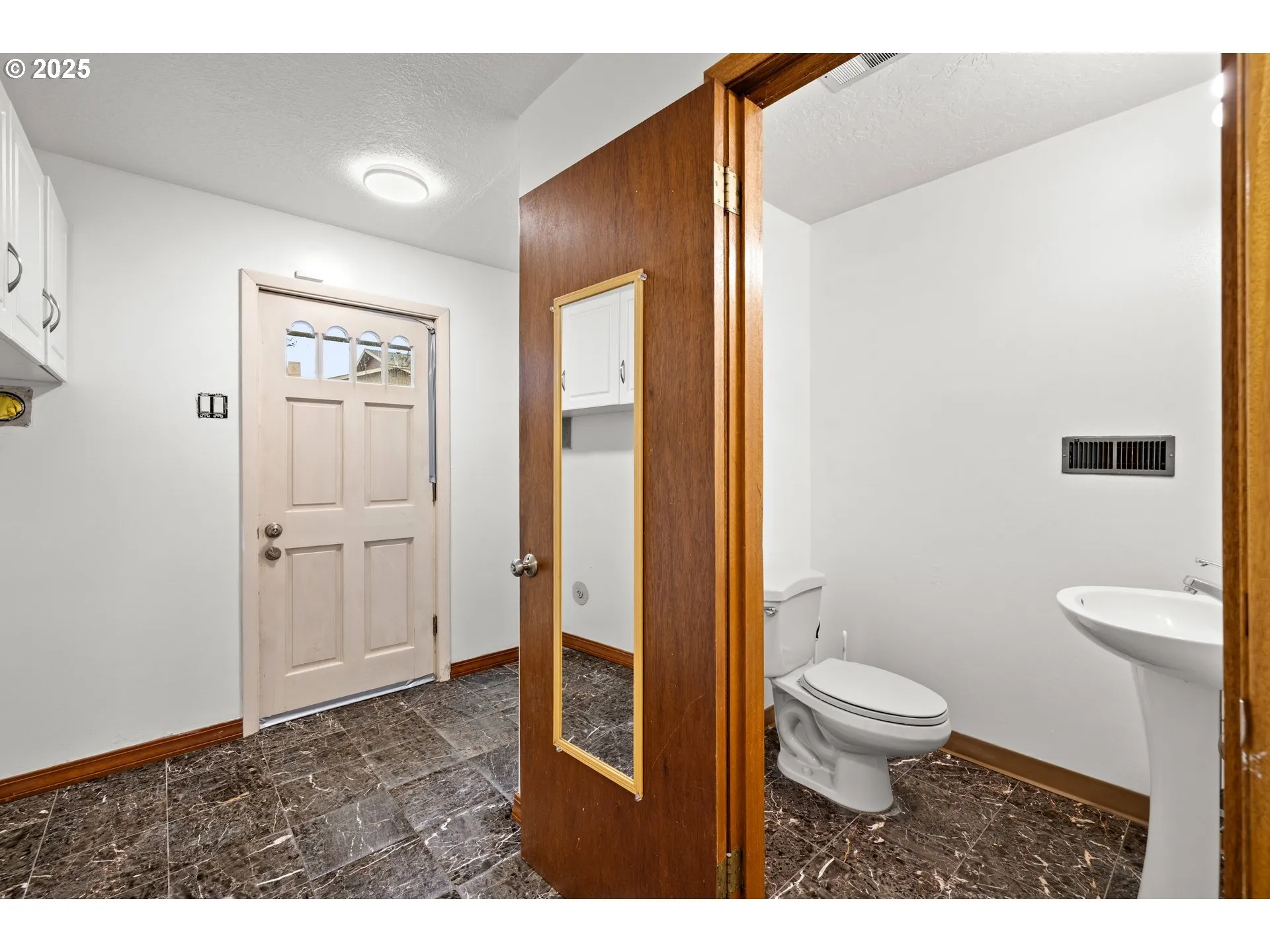 Bathroom-Lower