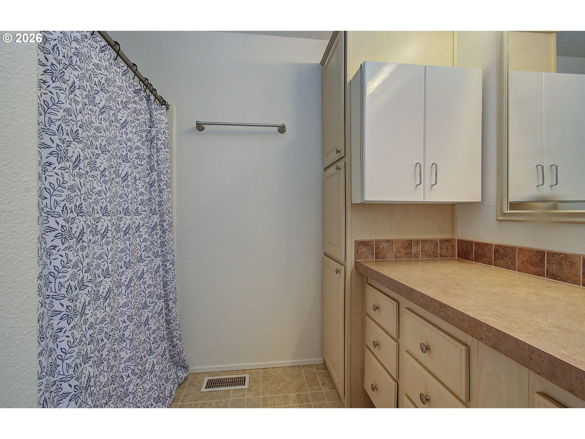 Bathroom, Attached-Walk in Shower