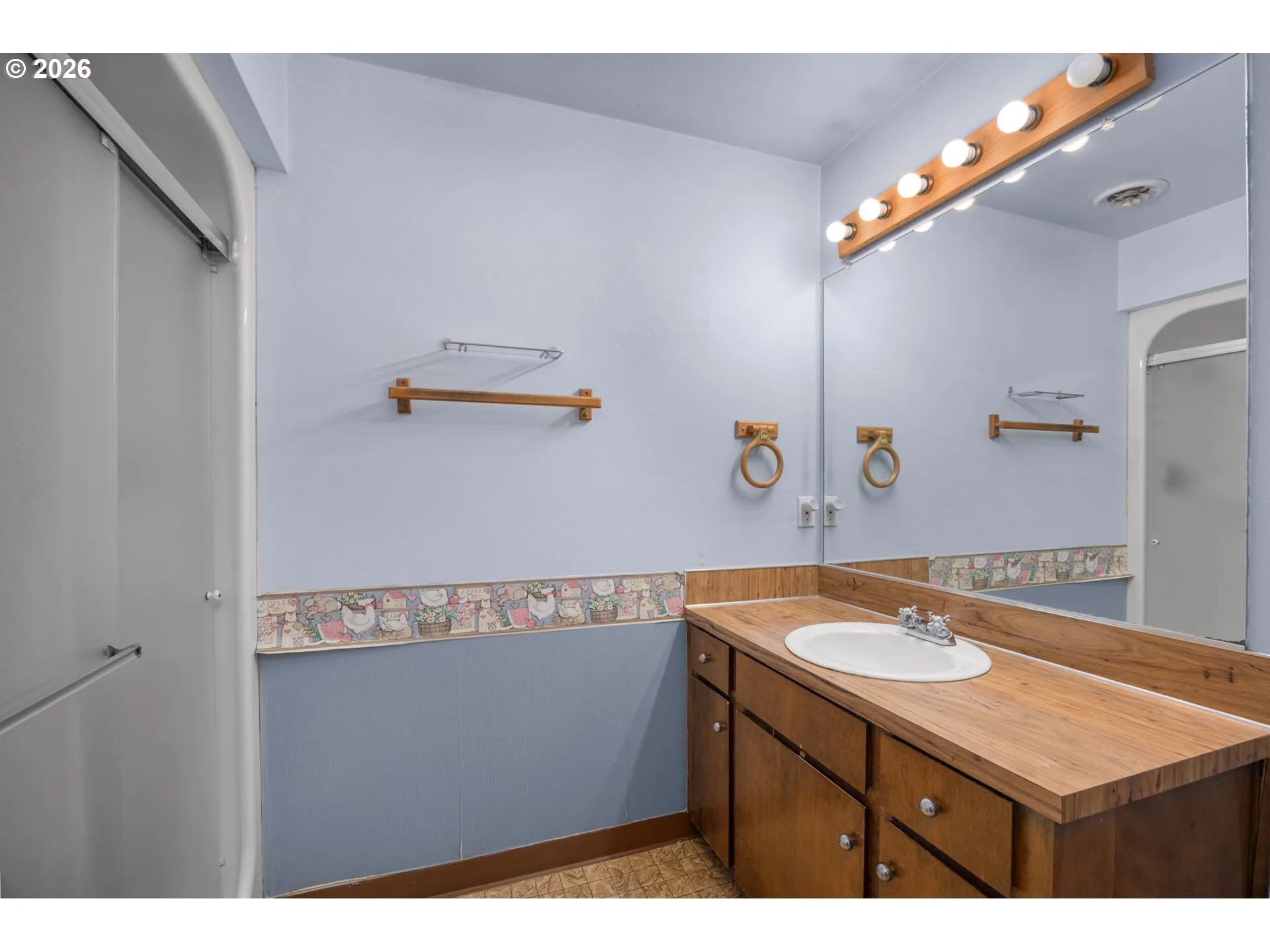 Primary Bedroom-Attached Bathroom