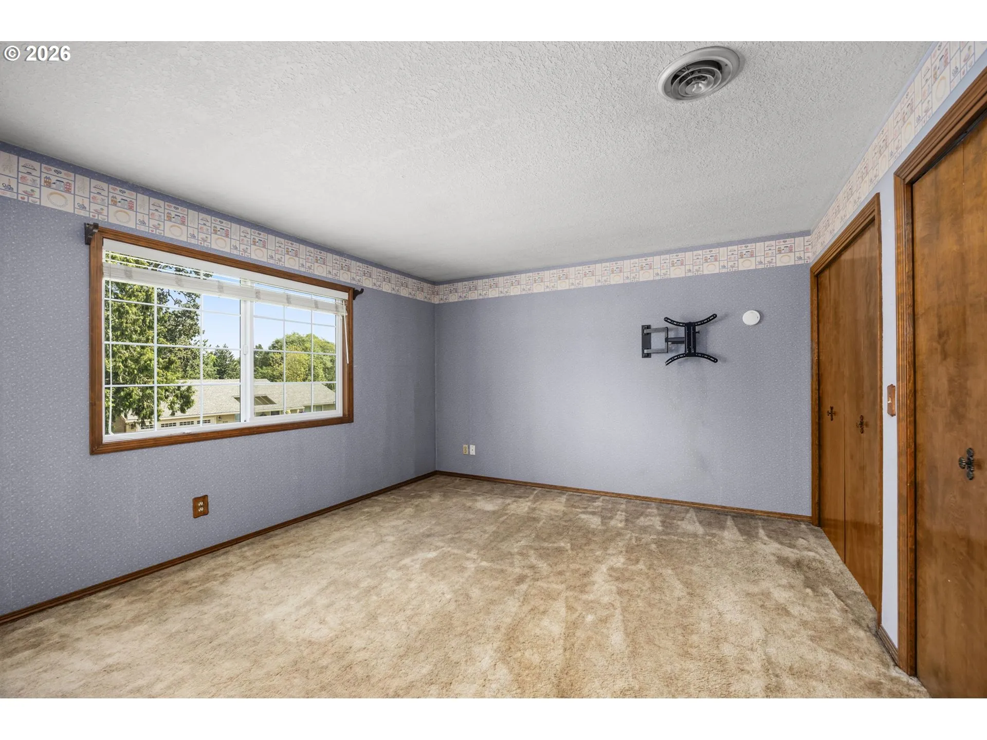 Bedroom, Primary