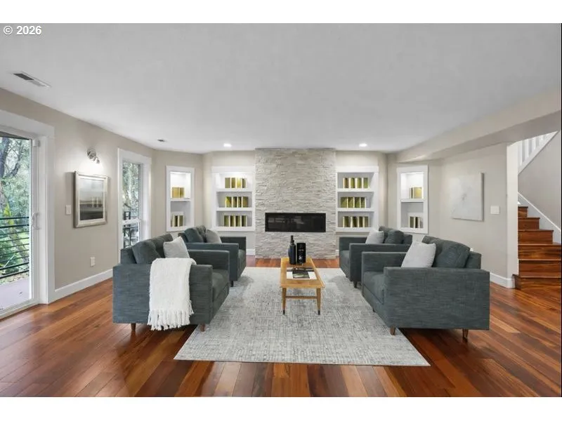 Living Room-Fireplace