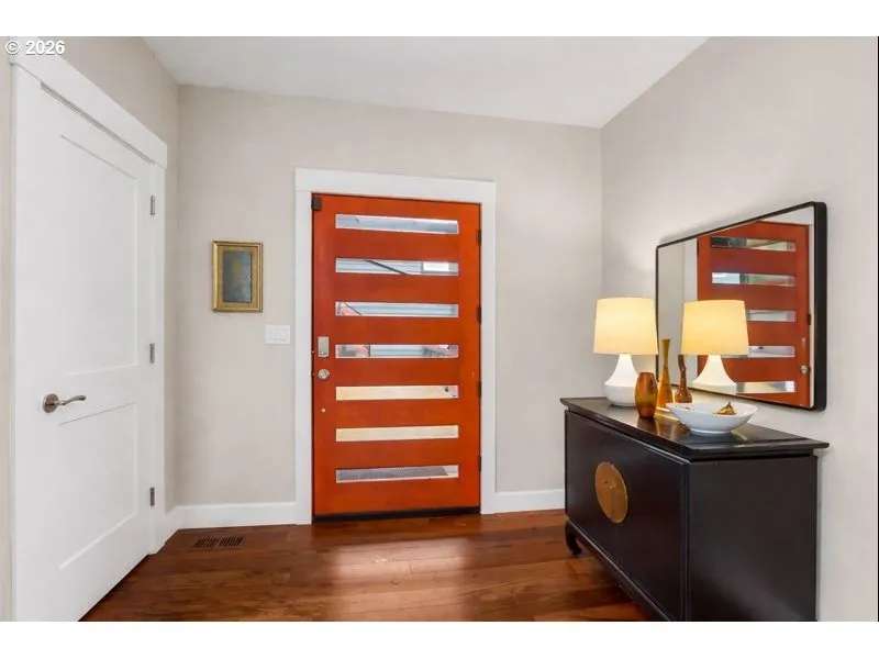 Entrance/Foyer
