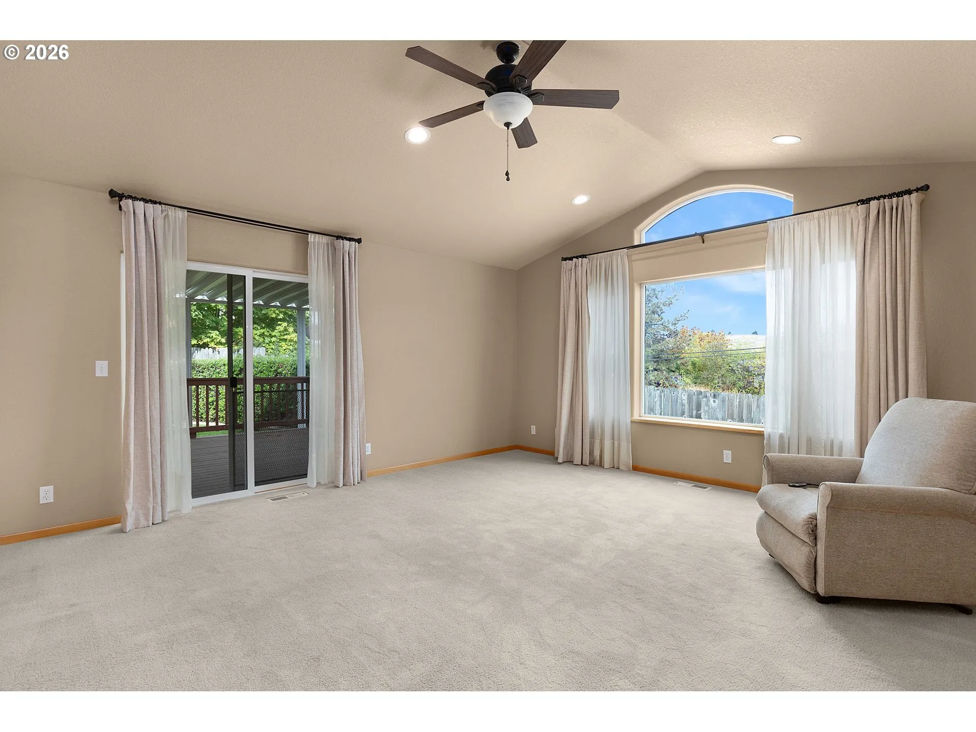 Living Room-Vaulted Ceilings