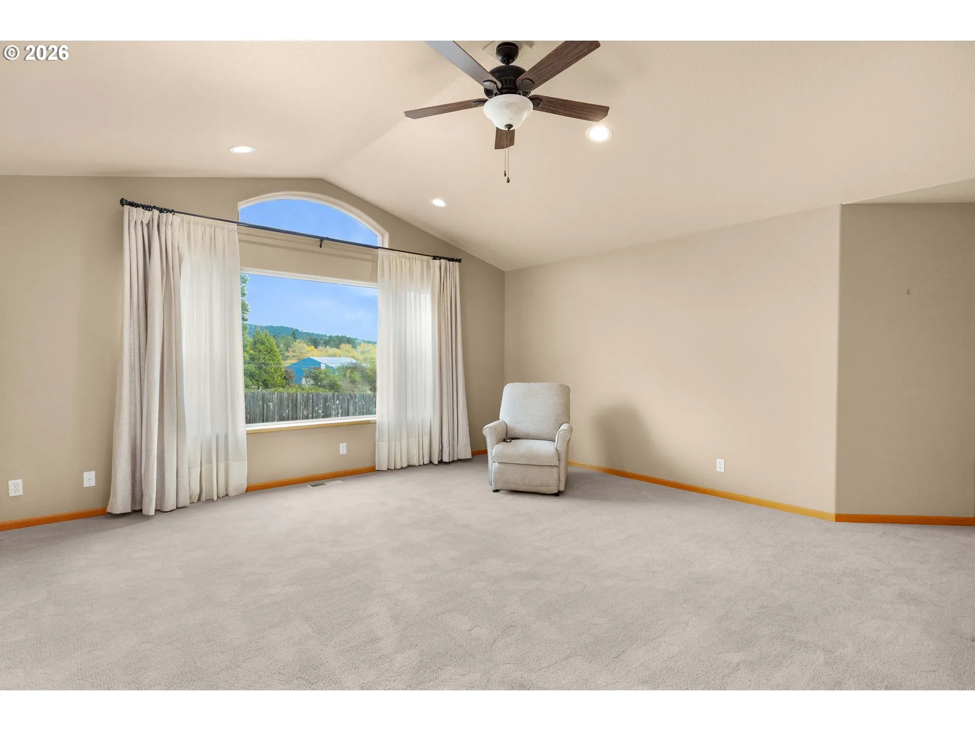 Living Room-Ceiling Fan