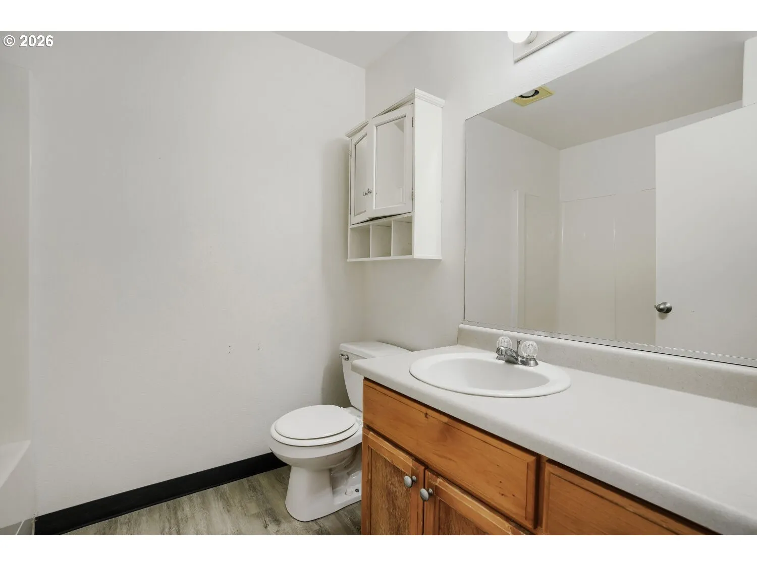 Bathroom-Upper